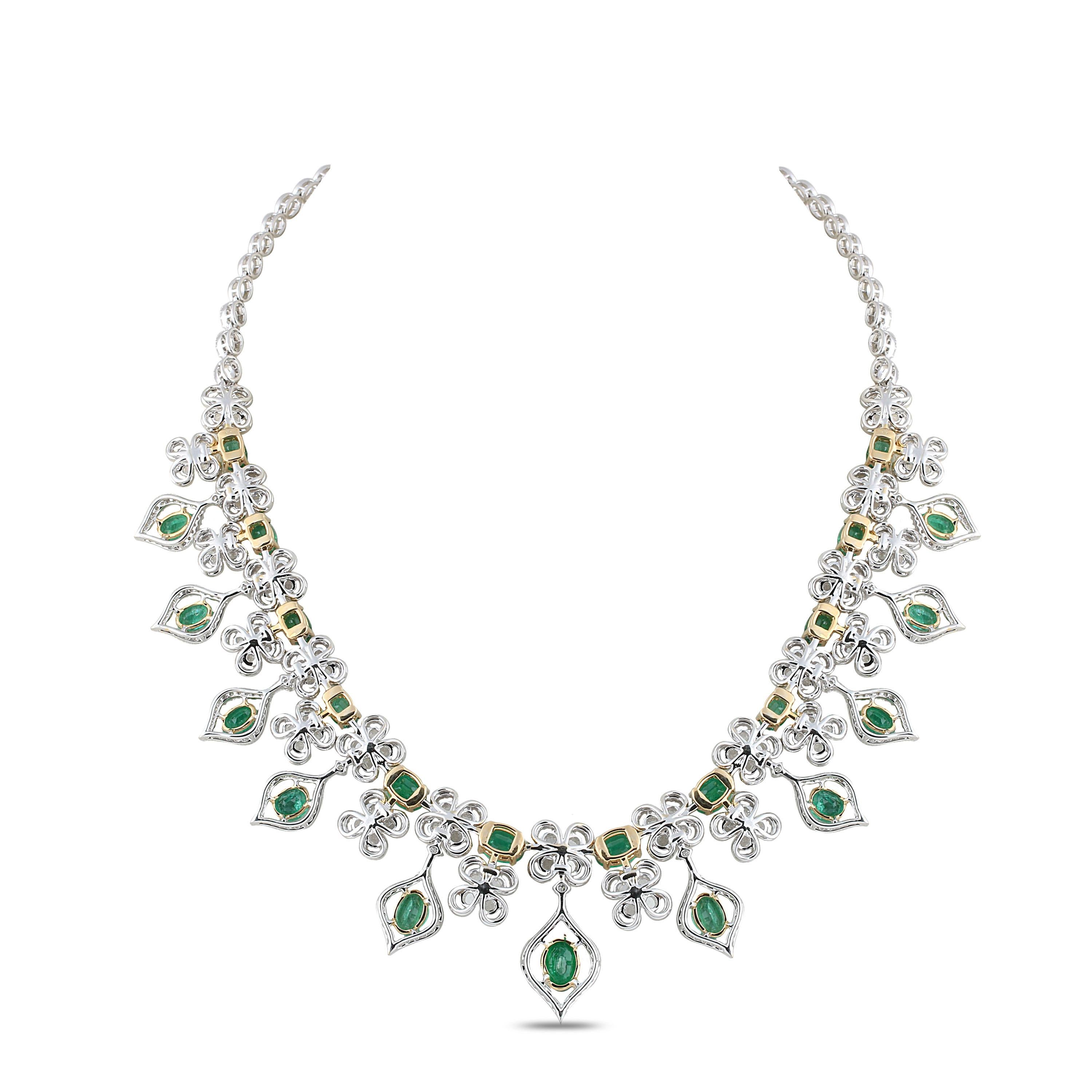 Studio Rêves Emerald and Diamonds Necklace in 18 Karat Gold In New Condition For Sale In Mumbai, Maharashtra
