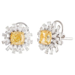 Studio Rêves Boucles d'oreilles en or jaune 18 carats avec diamant coussin Eternal Sunburst