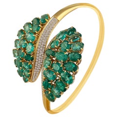 Studio Rêves Fancy Emerald Oval Cluster Bracelet in 18 Karat Yellow Gold