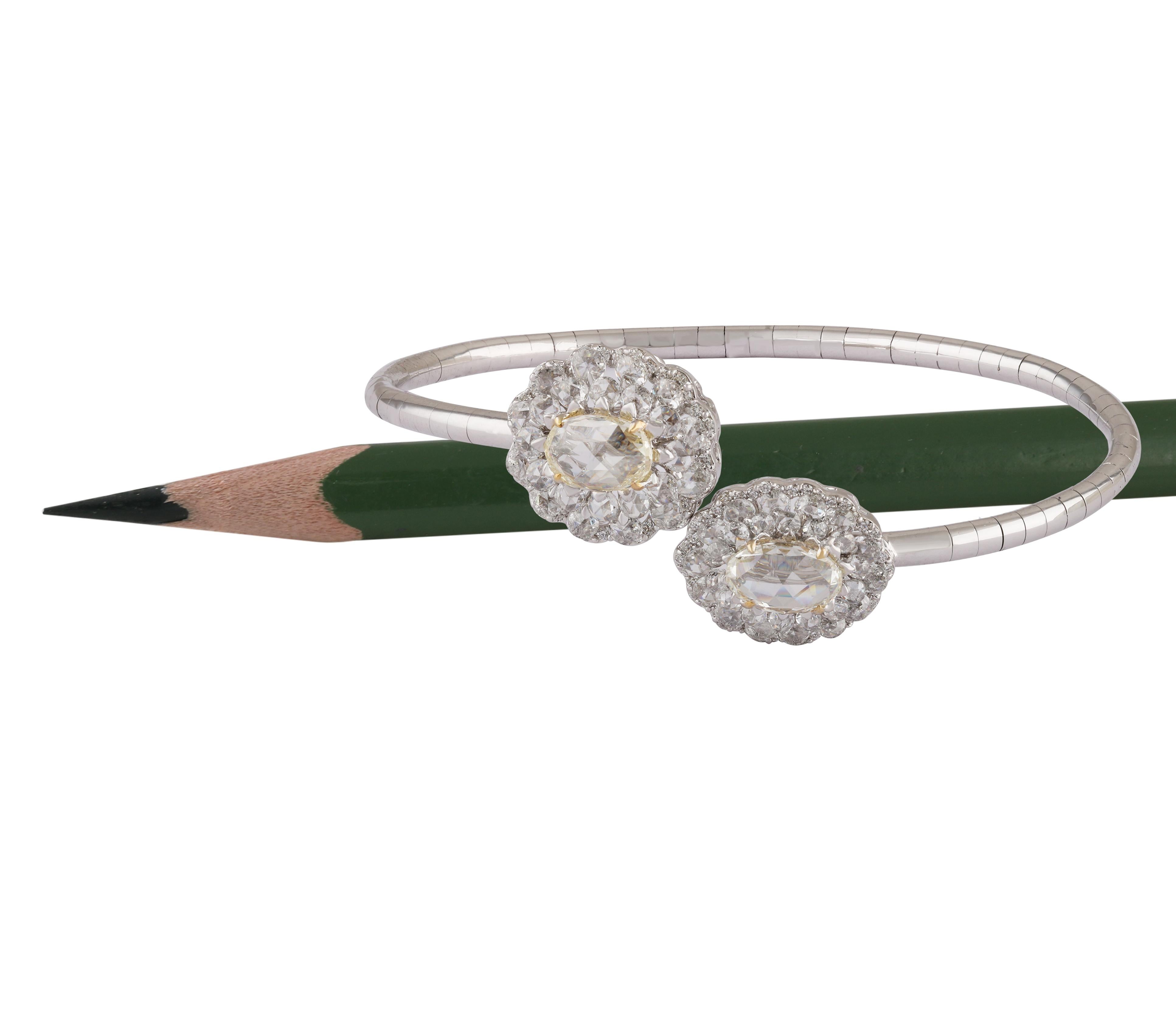 Studio Rêves Florales Diamantarmband mit Rosenschliff aus 18 Karat Gold Damen im Angebot