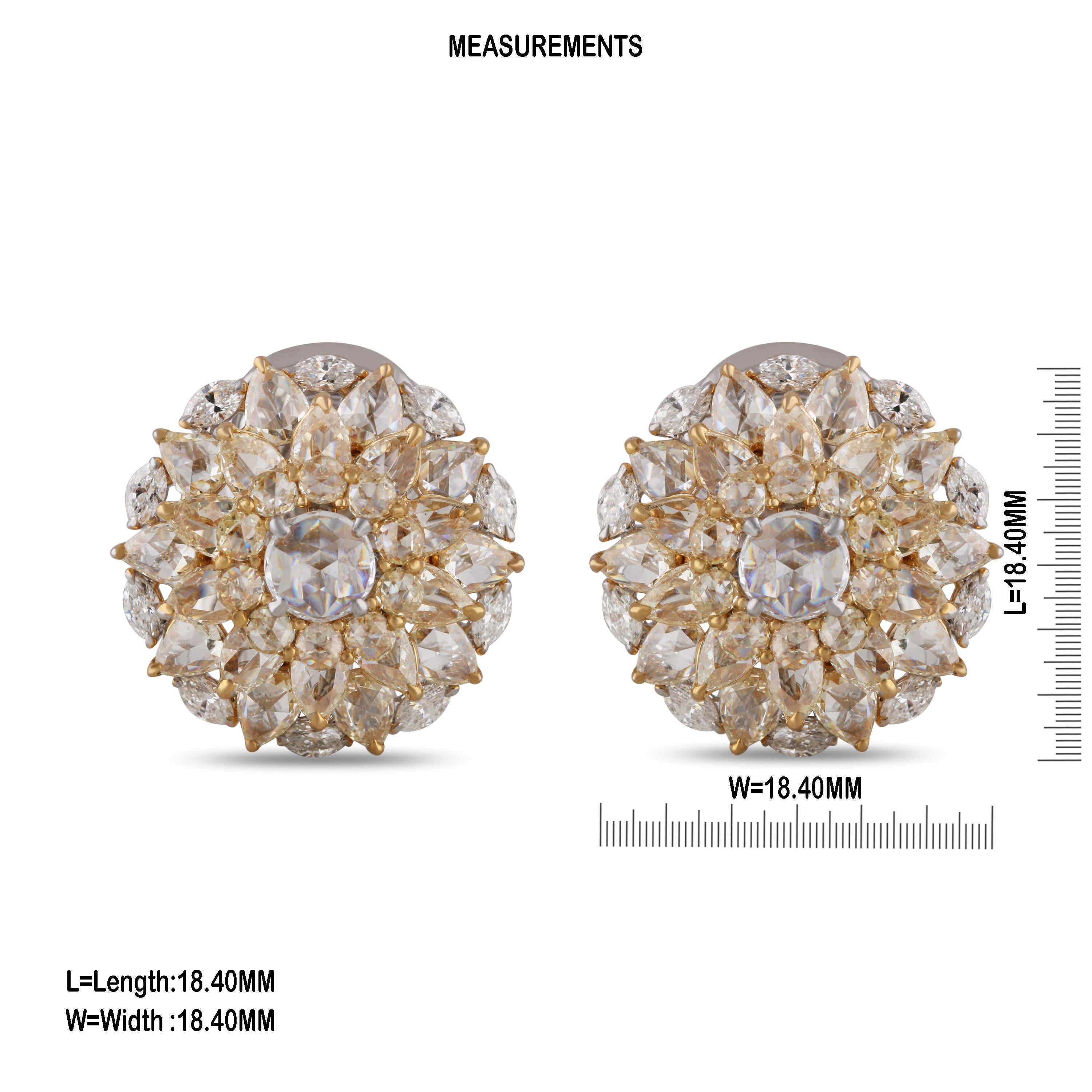 Studio Rêves Floret Diamond Stud Earrings in 18 Karat Gold In New Condition For Sale In Mumbai, Maharashtra