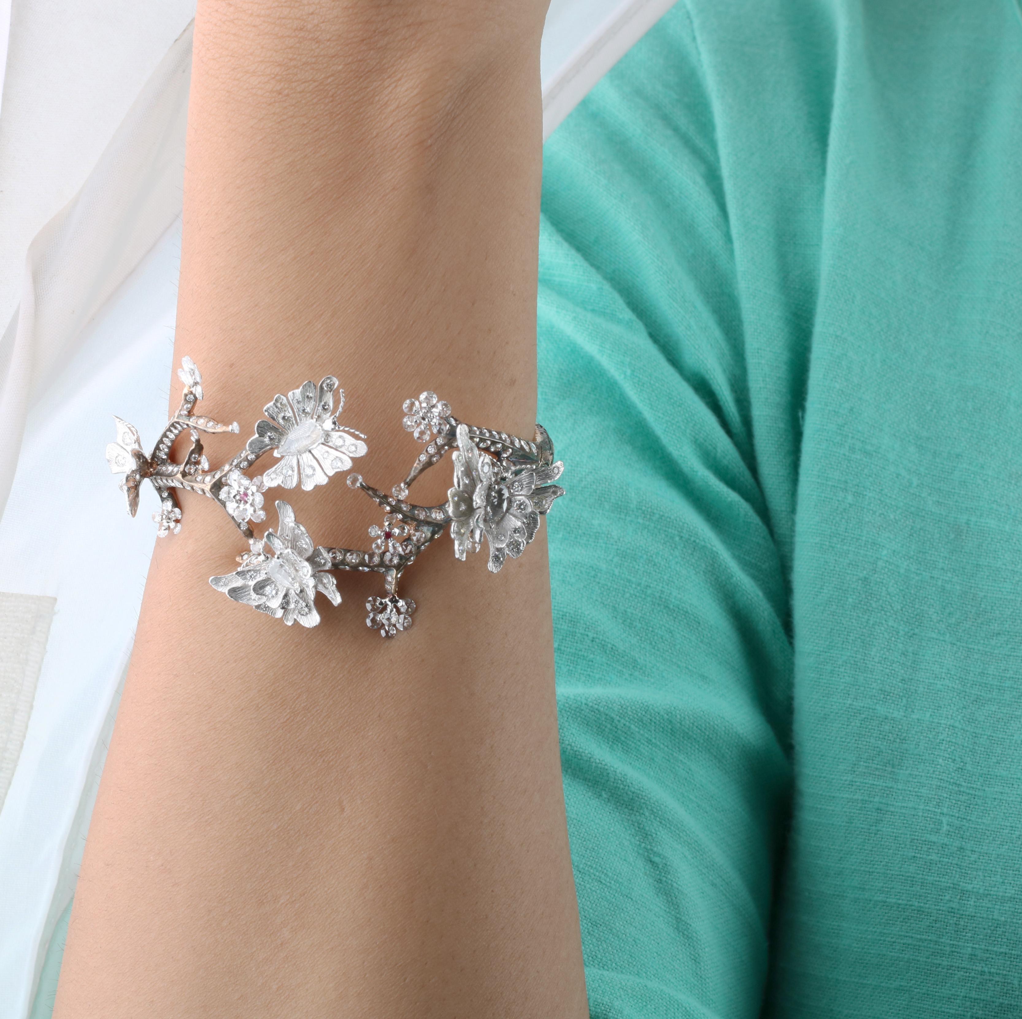Art Nouveau Studio Rêves Bracciale con farfalla e diamante in oro 18 carati realizzato a mano in vendita