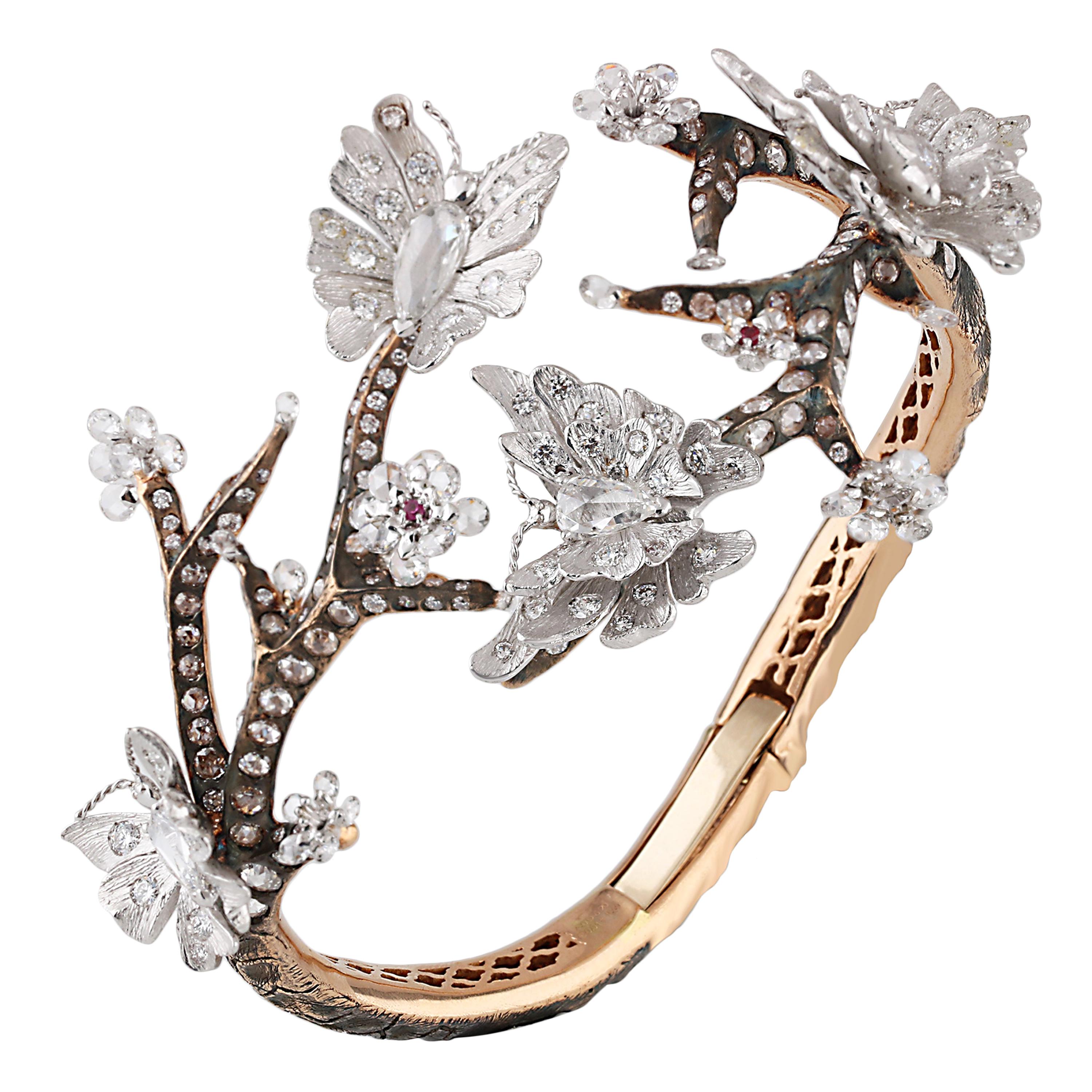 Studio Rêves Handcrafted Diamond Butterfly Bracelet in 18 Karat Gold For Sale