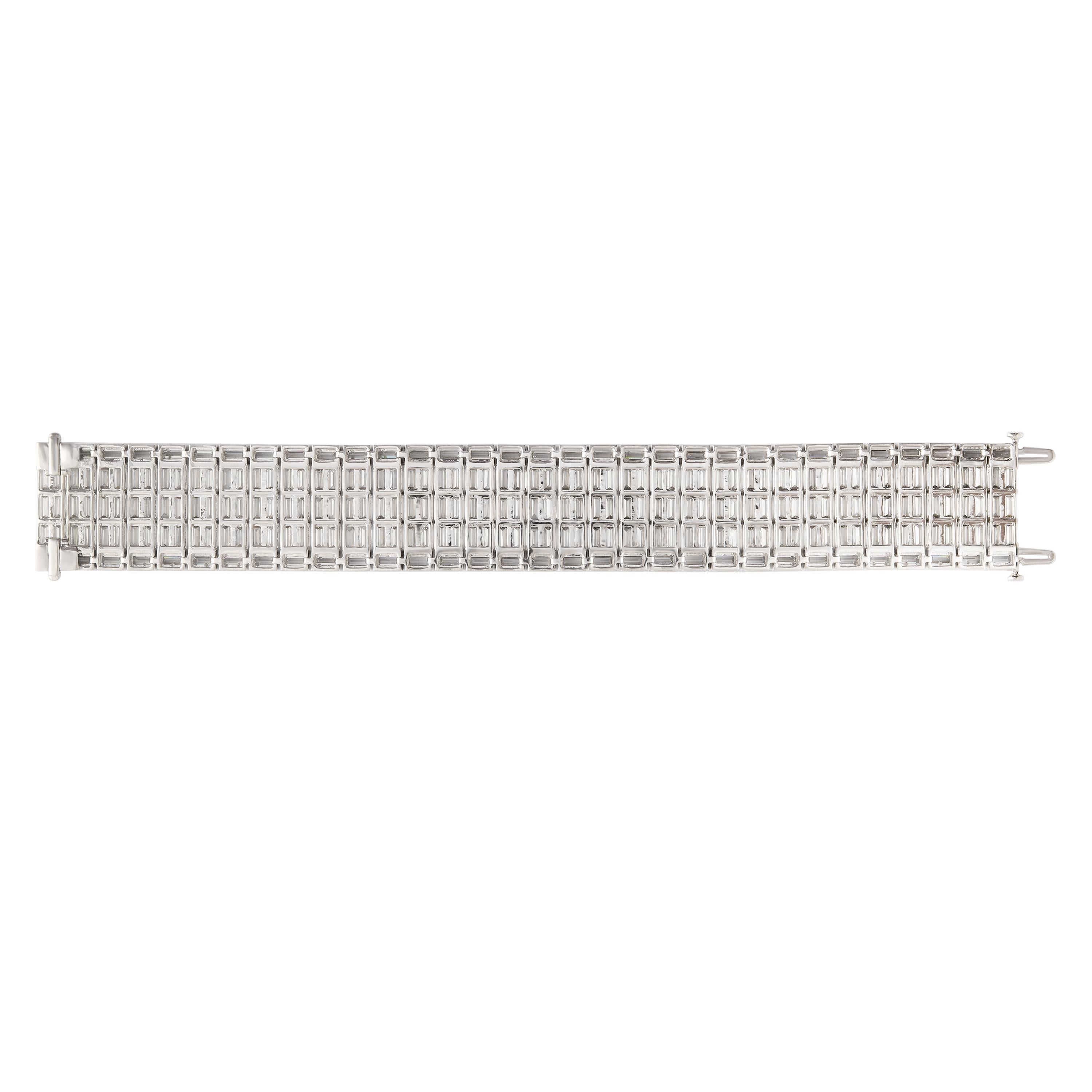 Contemporain Studio Rêves Illumina Grand Baguette Diamond Bracelet in 18K White Gold en vente
