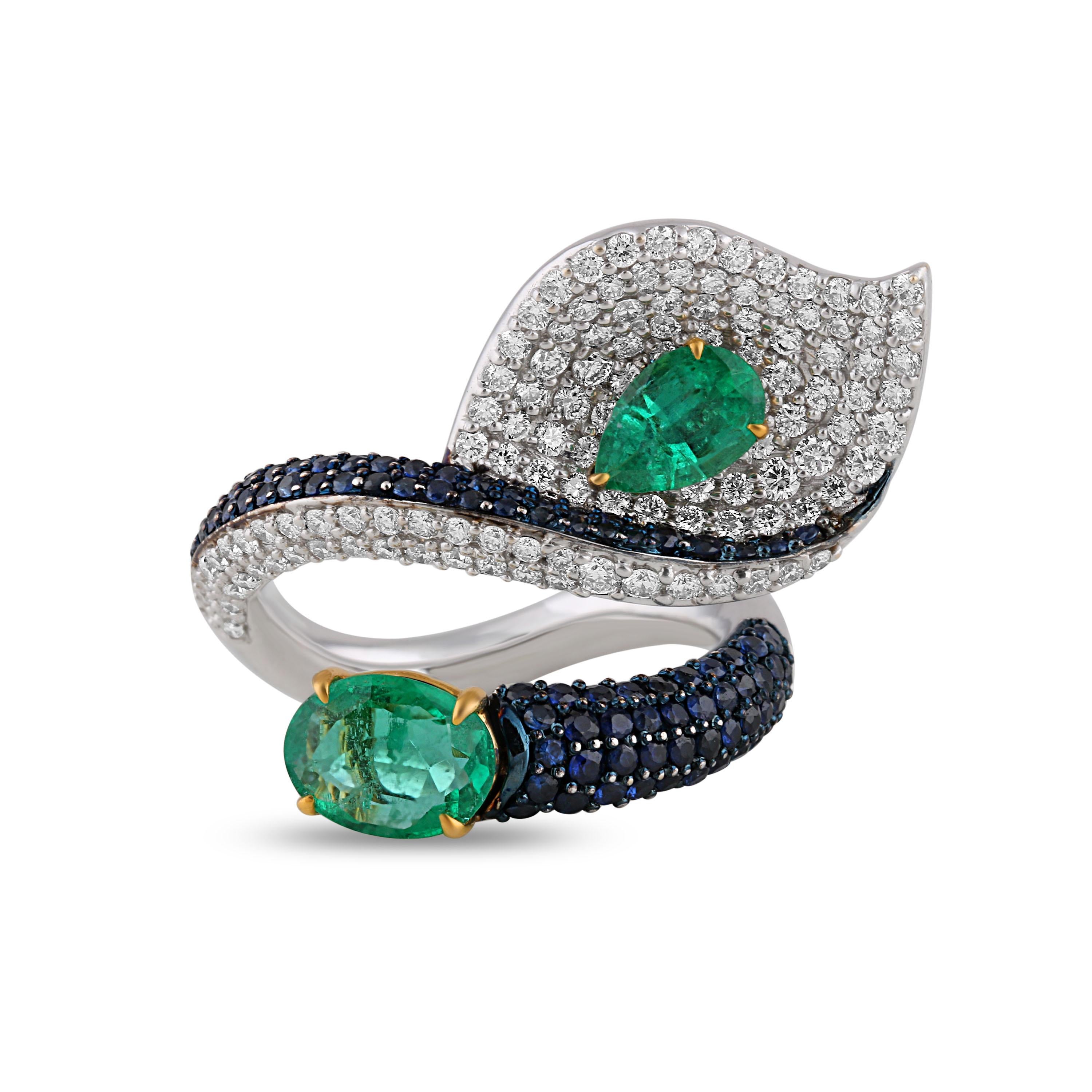 Studio Rêves Leaf Cocktail Ring in 18 Karat Gold with Diamonds and Emeralds In New Condition For Sale In Mumbai, Maharashtra