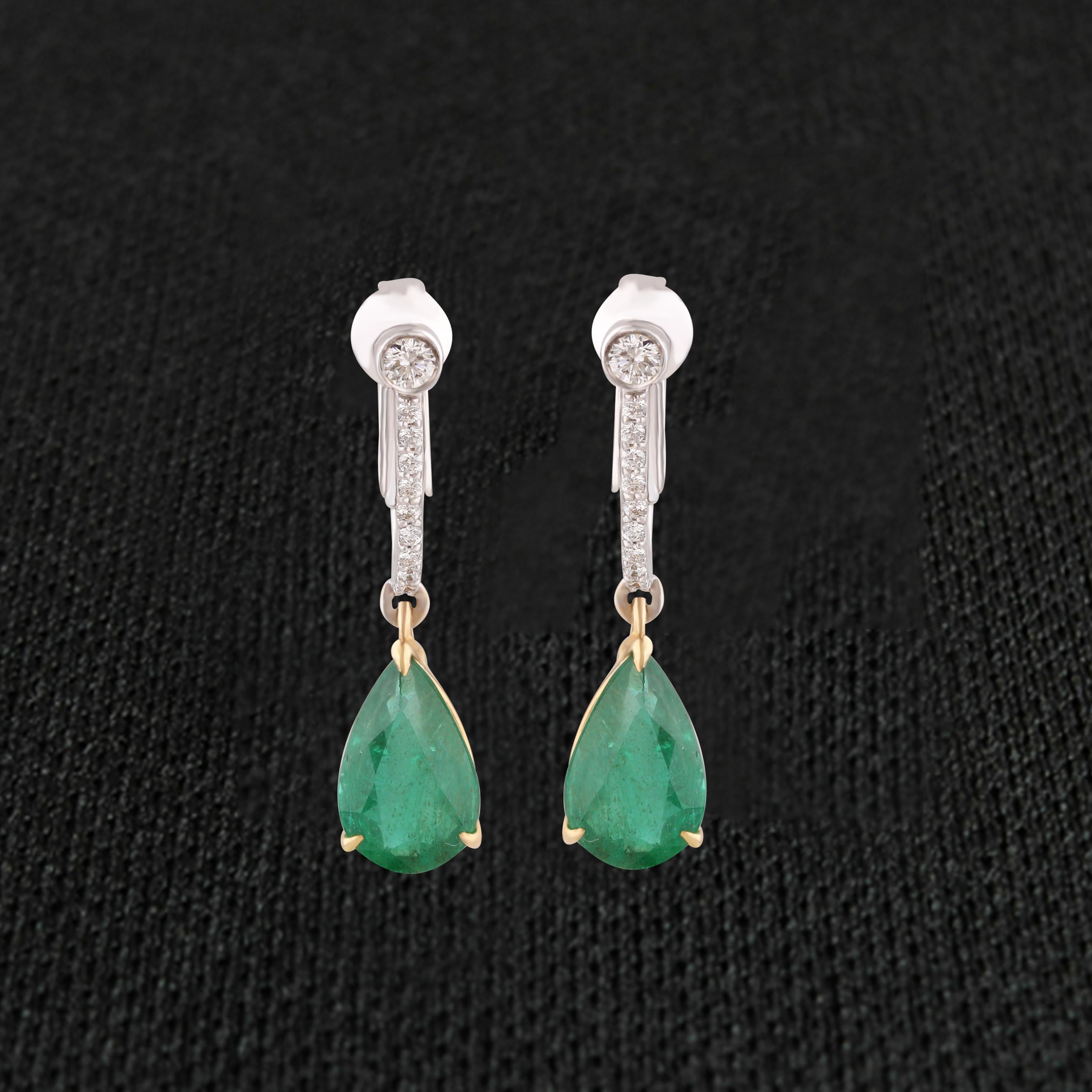 Women's Studio Rêves Lever-Back Diamond and Emerald Drop Dangling Earrings in 18k Gold For Sale
