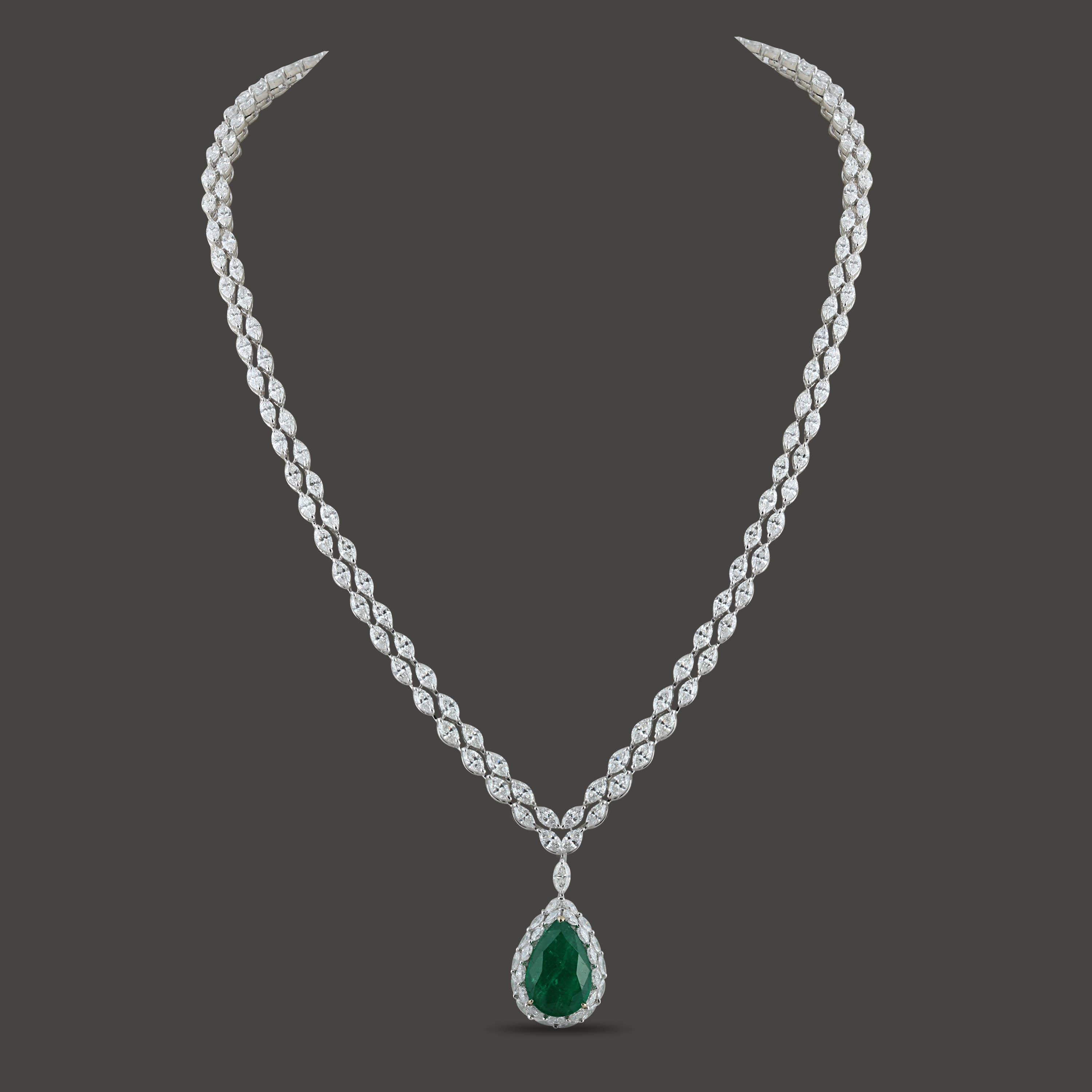 Studio Rêves Marquise Diamonds Line Necklace in 18 Karat Gold with Emerald Pear For Sale 1