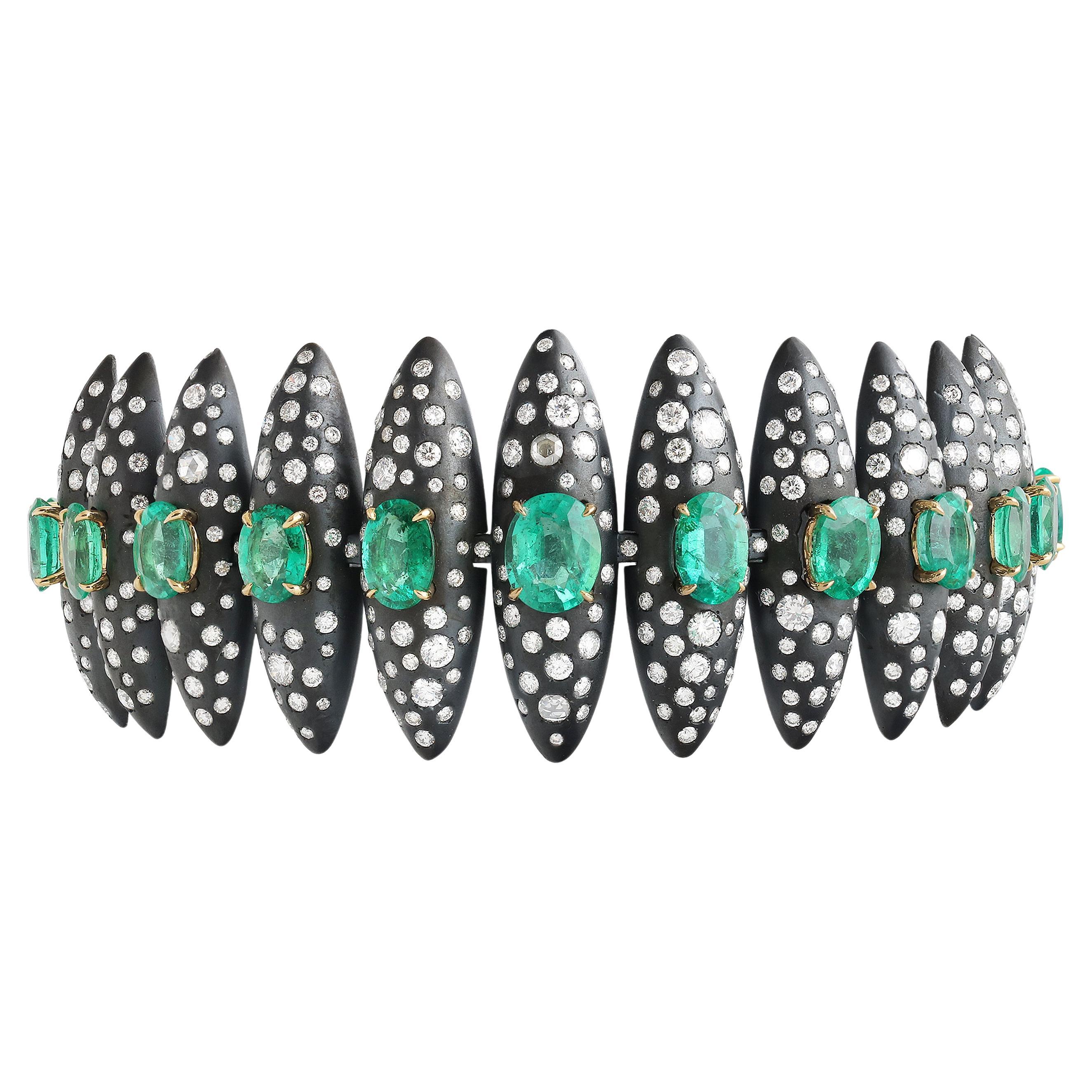 Studio Rêves Pulsera Esmeralda Constelación Medianoche de oro y titanio en venta