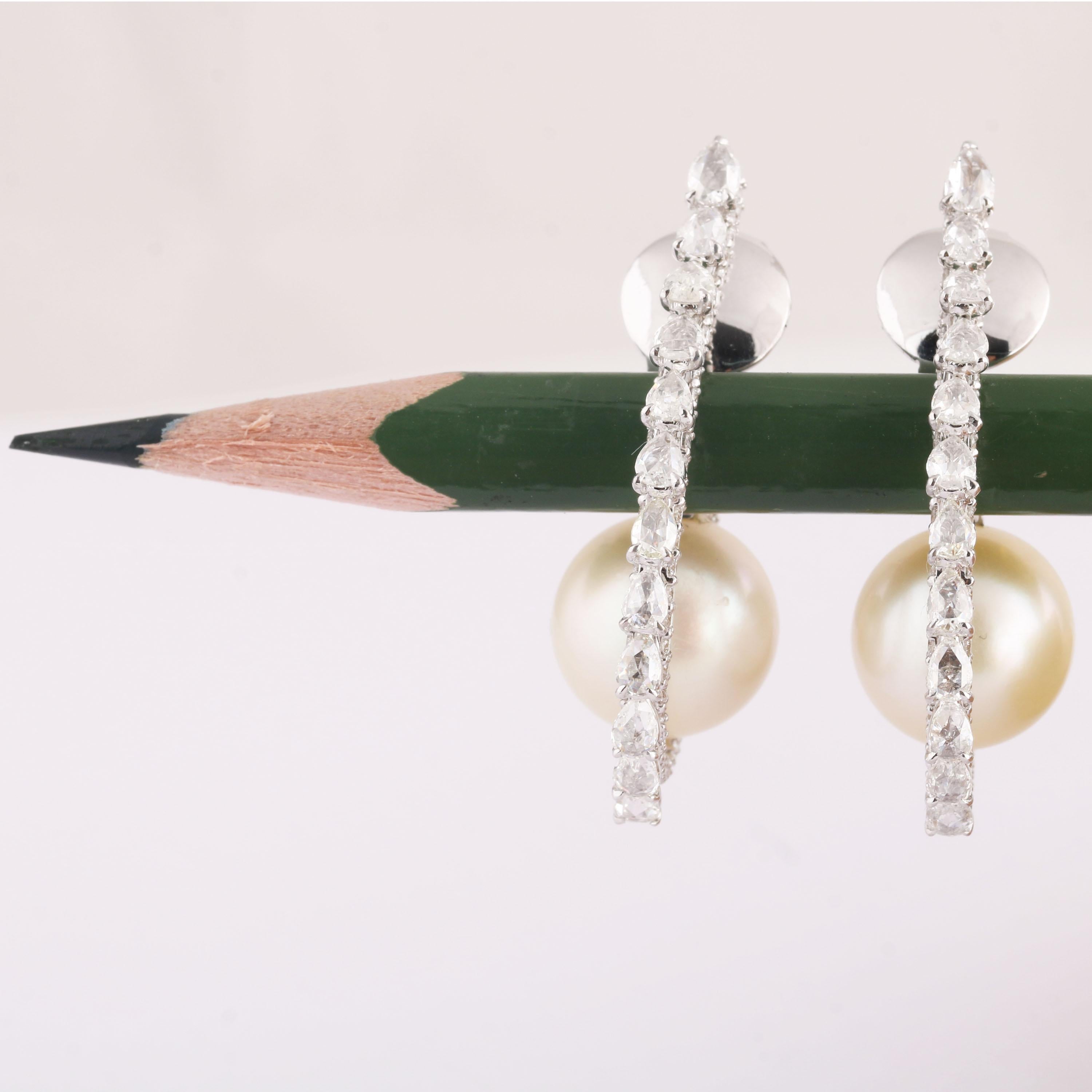Pear Cut Studio Rêves Pear Diamond and Pearl Stud Earrings in 18 Karat White Gold For Sale