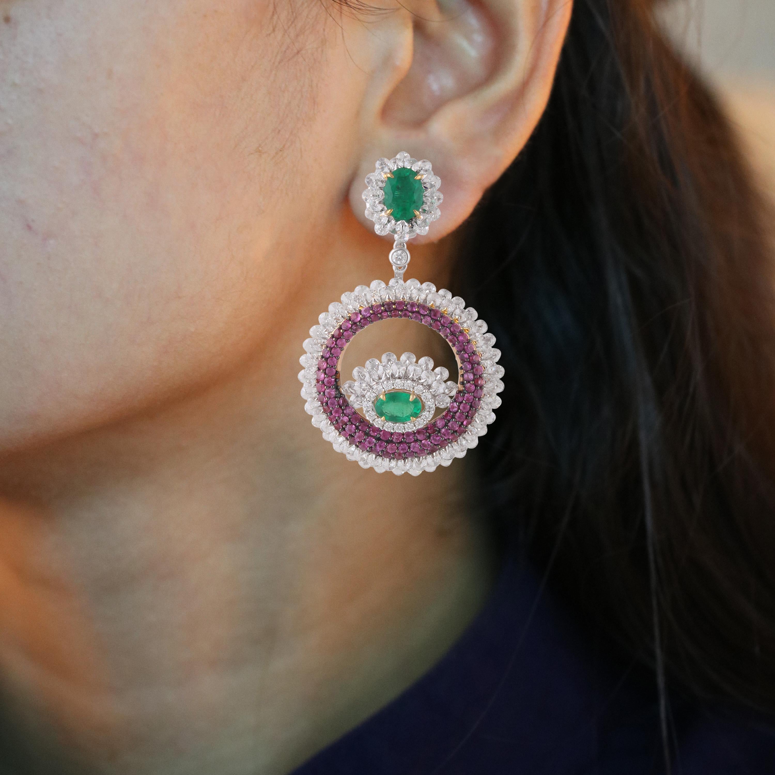 Contemporary Studio Rêves Pink Sapphire and Emerald Diamond Dangling Earrings in 18K Gold For Sale