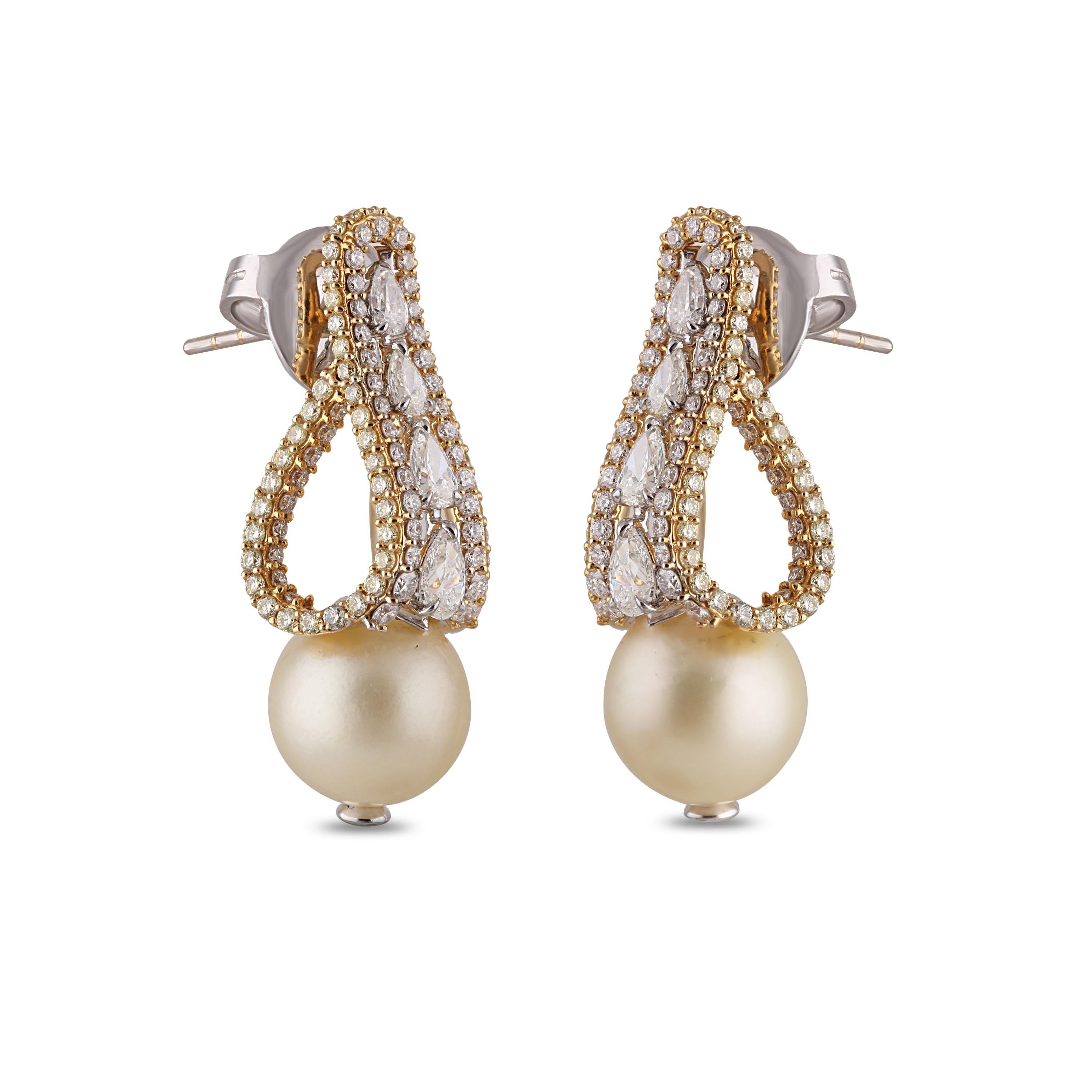 Studio Rêves Ribbon Fold Diamond and South Sea Pearls Stud Earrings in 18K Gold For Sale 1