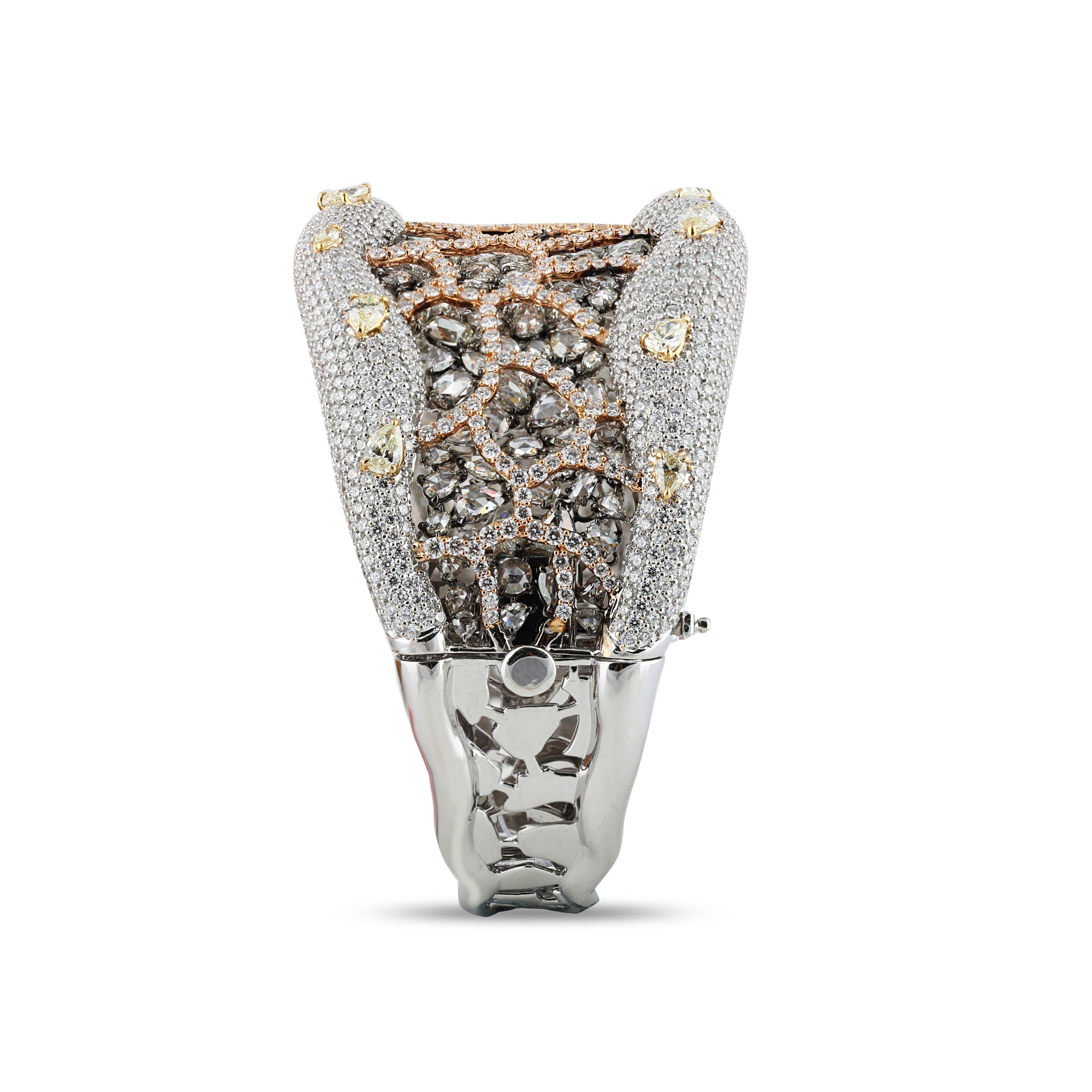 Women's Studio Rêves Rose Cut and Brilliant Cut Diamond Carpet Cuff Bracelet in 18K Gold For Sale