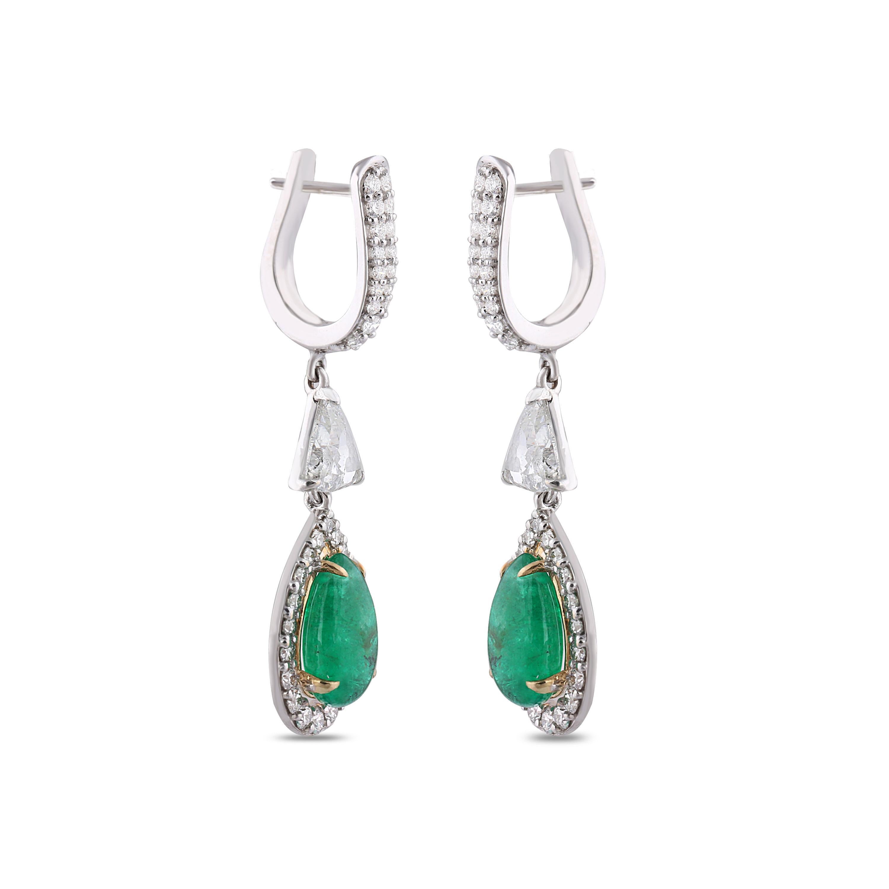 Studio Rêves Rose Cut and Emerald Dangling Earrings in 18 Karat Gold For Sale 2