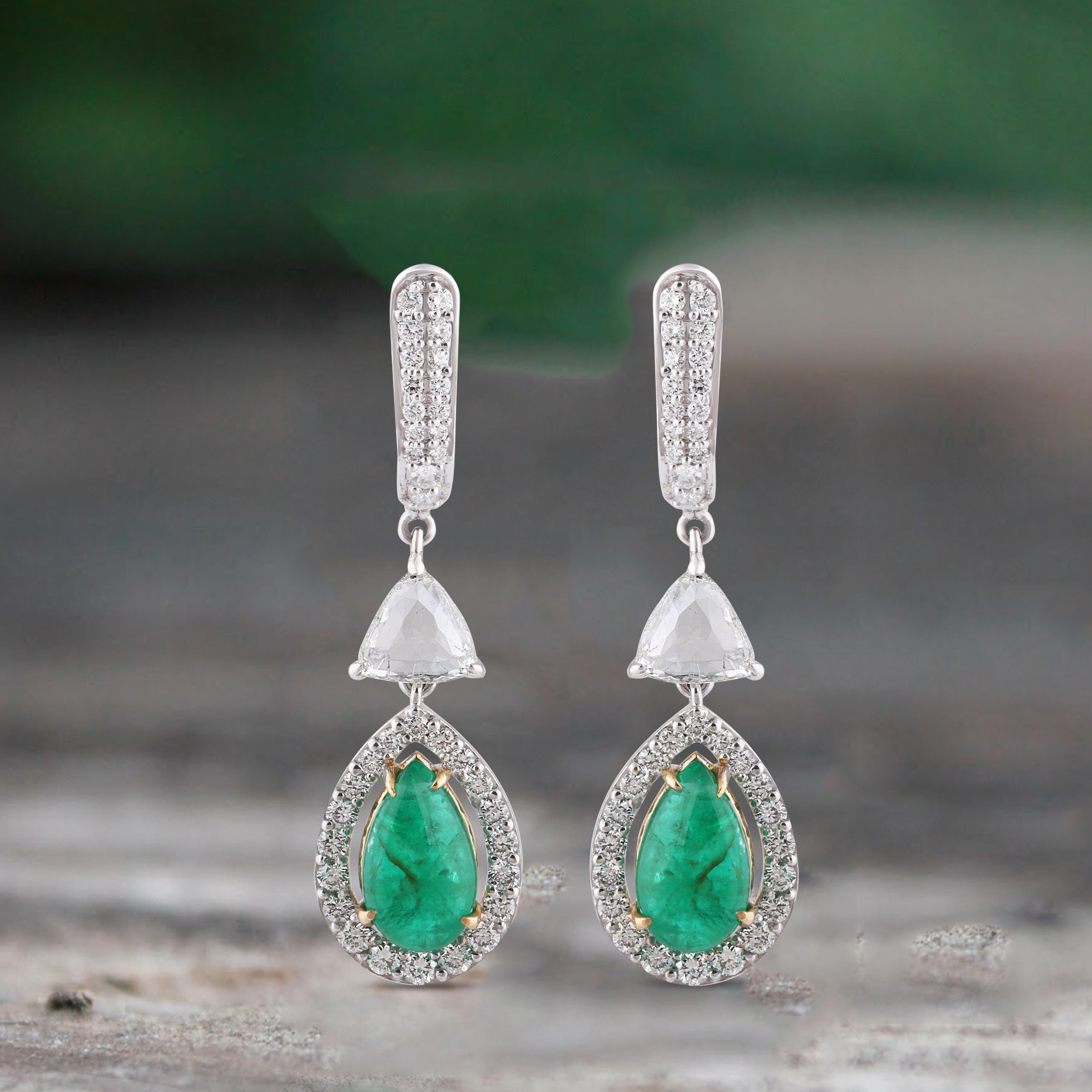 Studio Rêves Rose Cut and Emerald Dangling Earrings in 18 Karat Gold For Sale 3