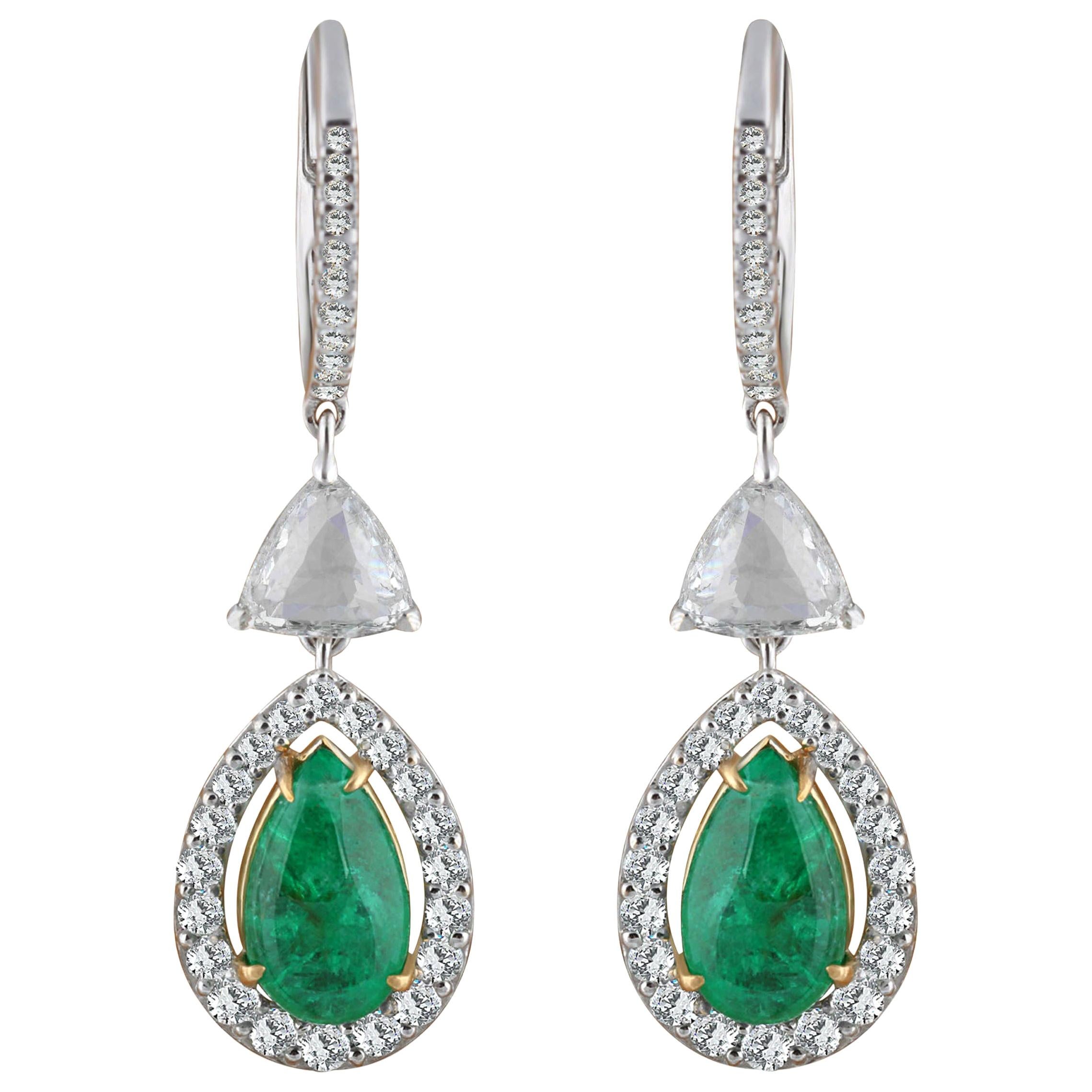 Studio Rêves Rose Cut and Emerald Dangling Earrings in 18 Karat Gold For Sale