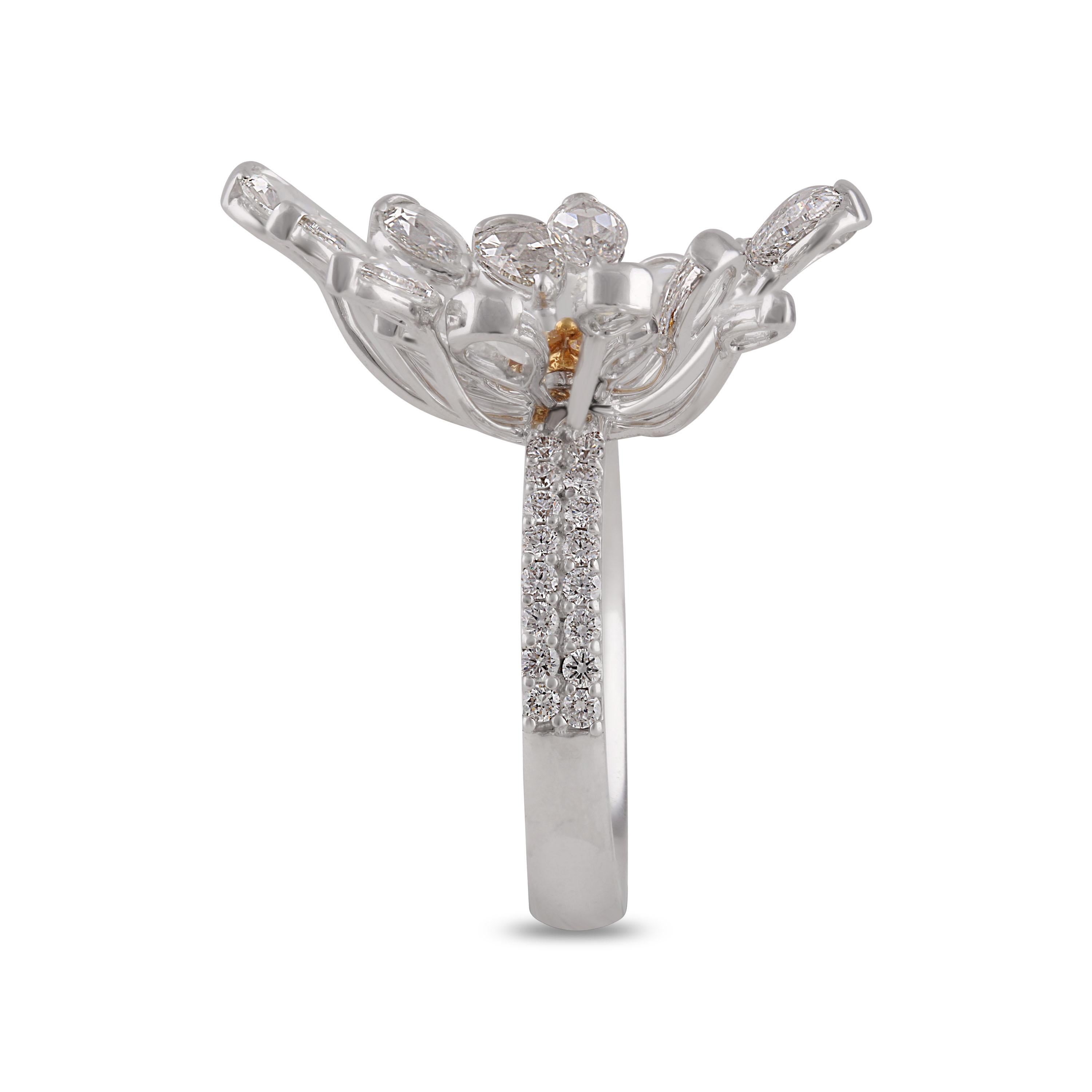 Studio Rêves Flared Daisy Yellow and White Diamonds Cocktail Ring in 18K Gold For Sale 1