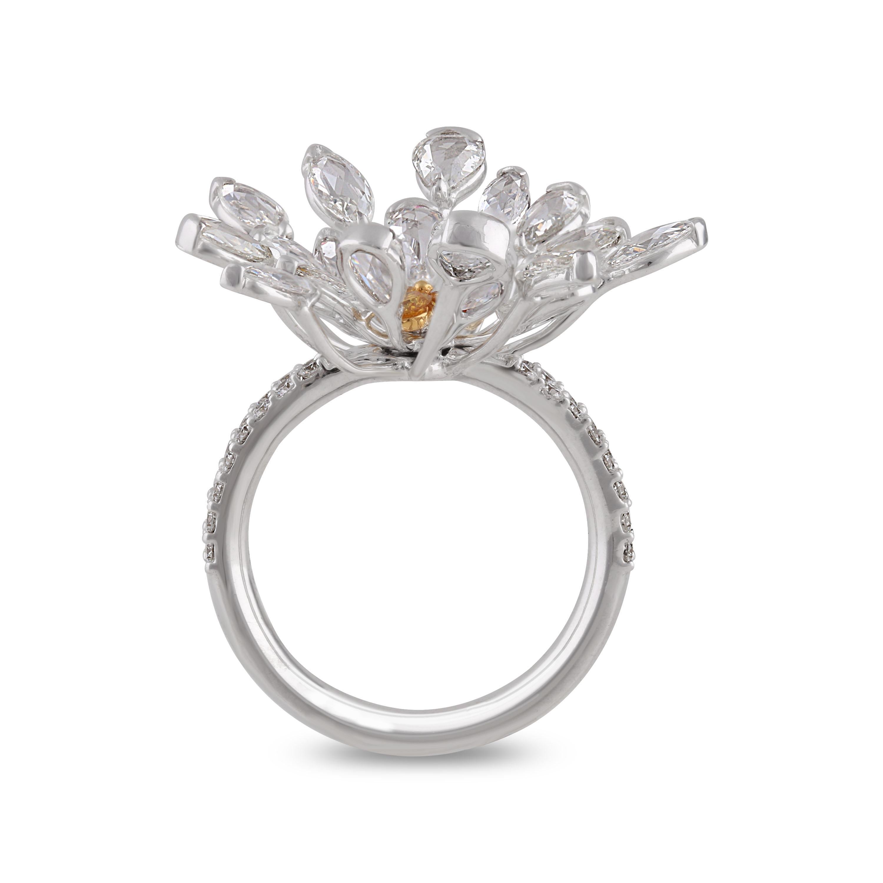 Studio Rêves Flared Daisy Yellow and White Diamonds Cocktail Ring in 18K Gold For Sale 2