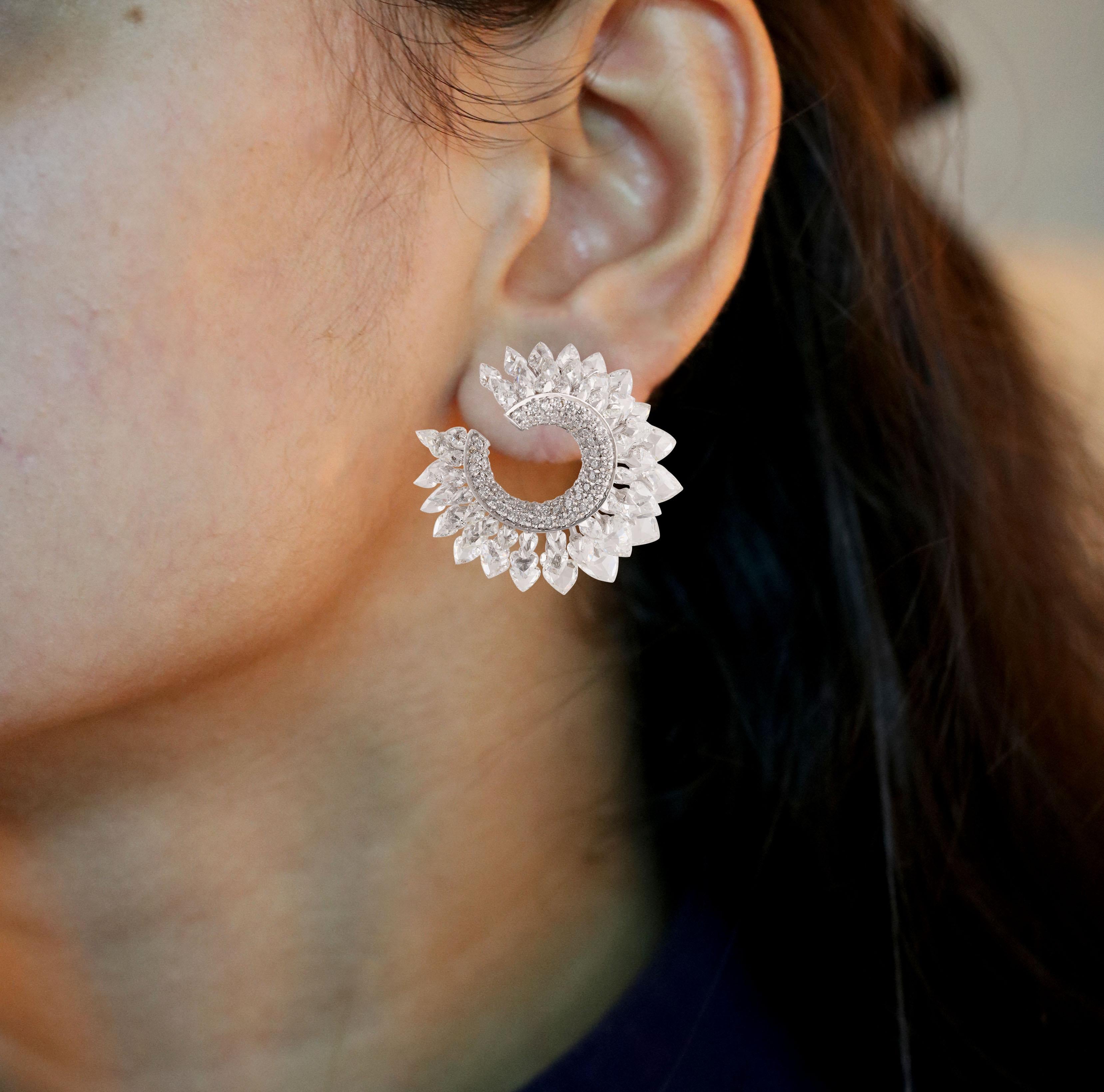 Contemporary Studio Rêves Rose Cut Diamond Twisted Stud Earrings in 18 Karat Gold For Sale