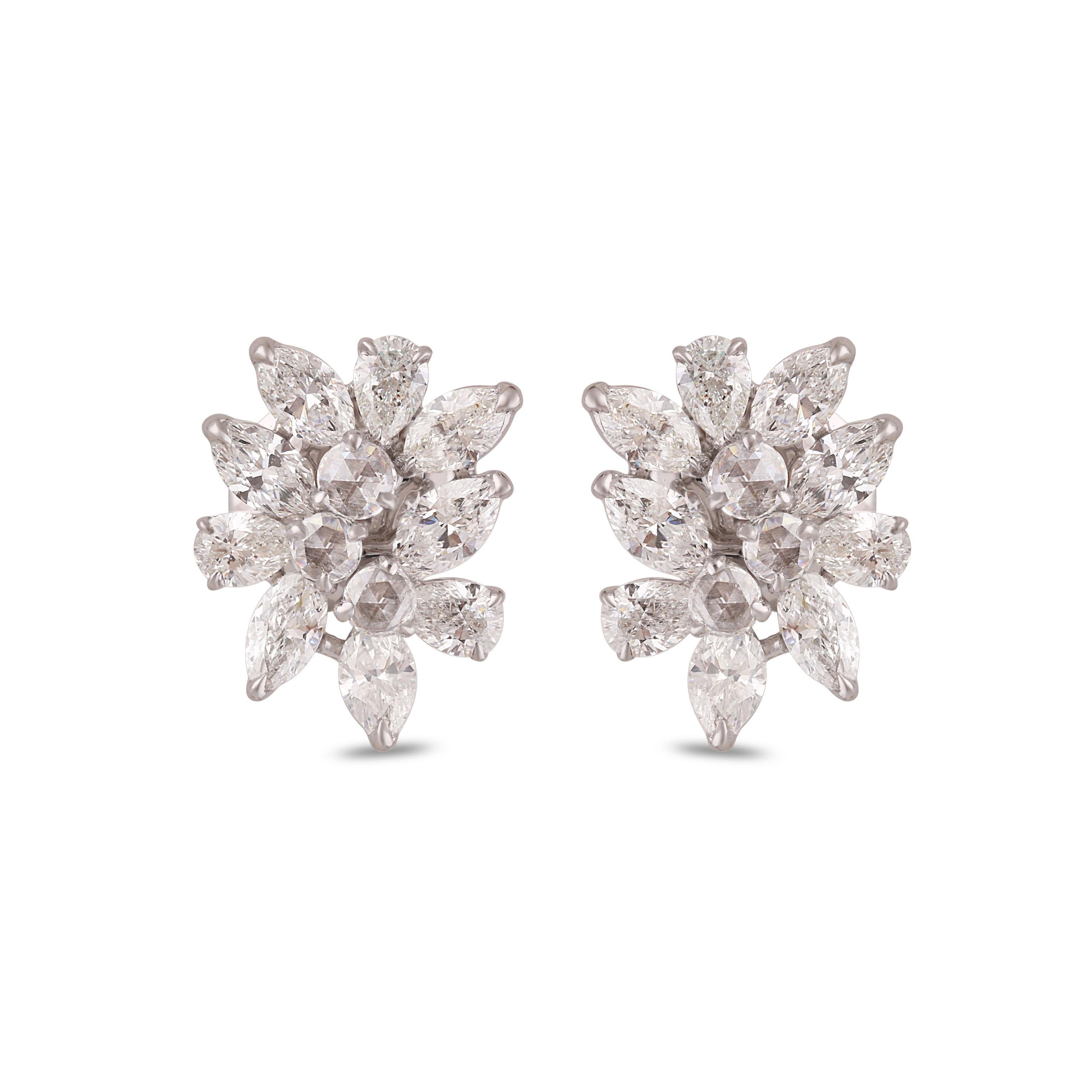 Studio Rêves - Boucles d'oreilles en or 18 carats avec diamants ronds taillés en rose et en grappe Pour femmes en vente