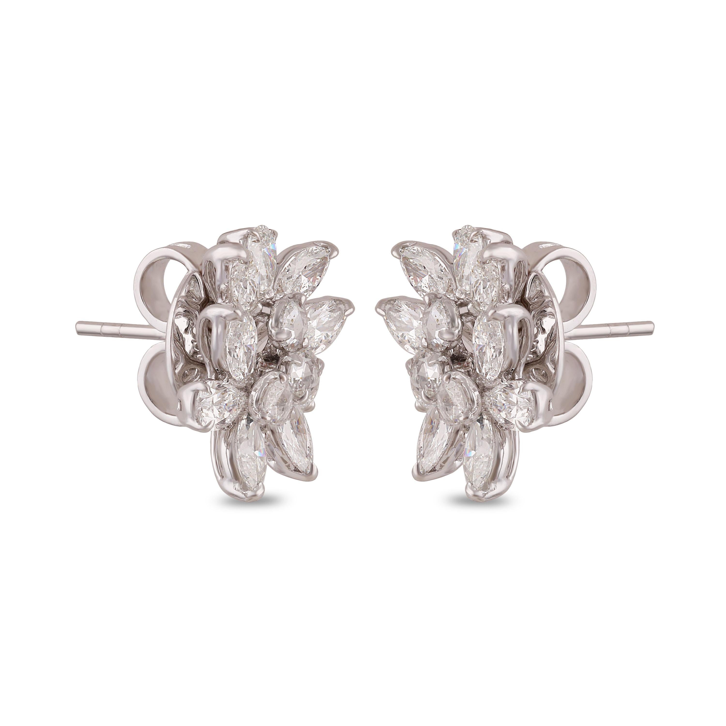 Studio Rêves - Boucles d'oreilles en or 18 carats avec diamants ronds taillés en rose et en grappe en vente 1