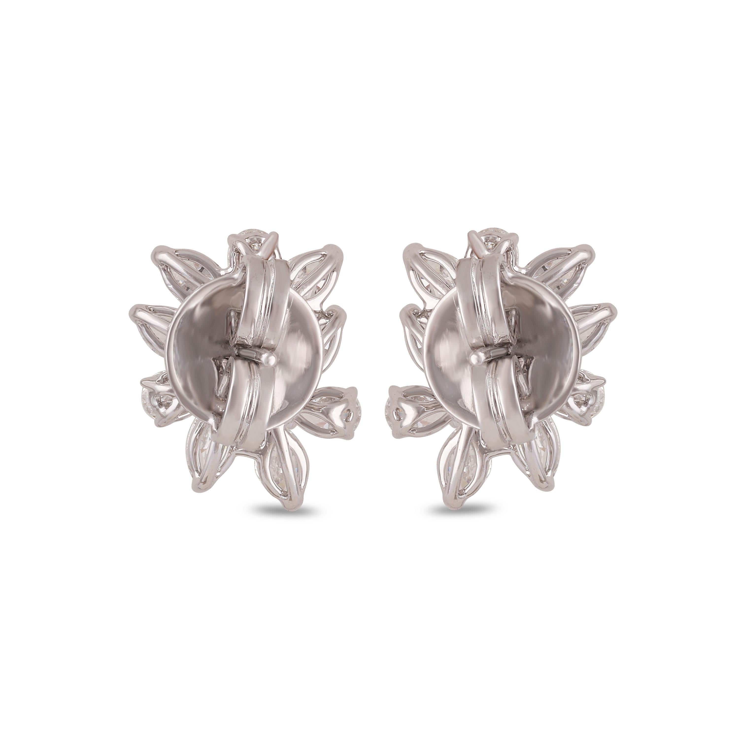 Studio Rêves - Boucles d'oreilles en or 18 carats avec diamants ronds taillés en rose et en grappe en vente 2