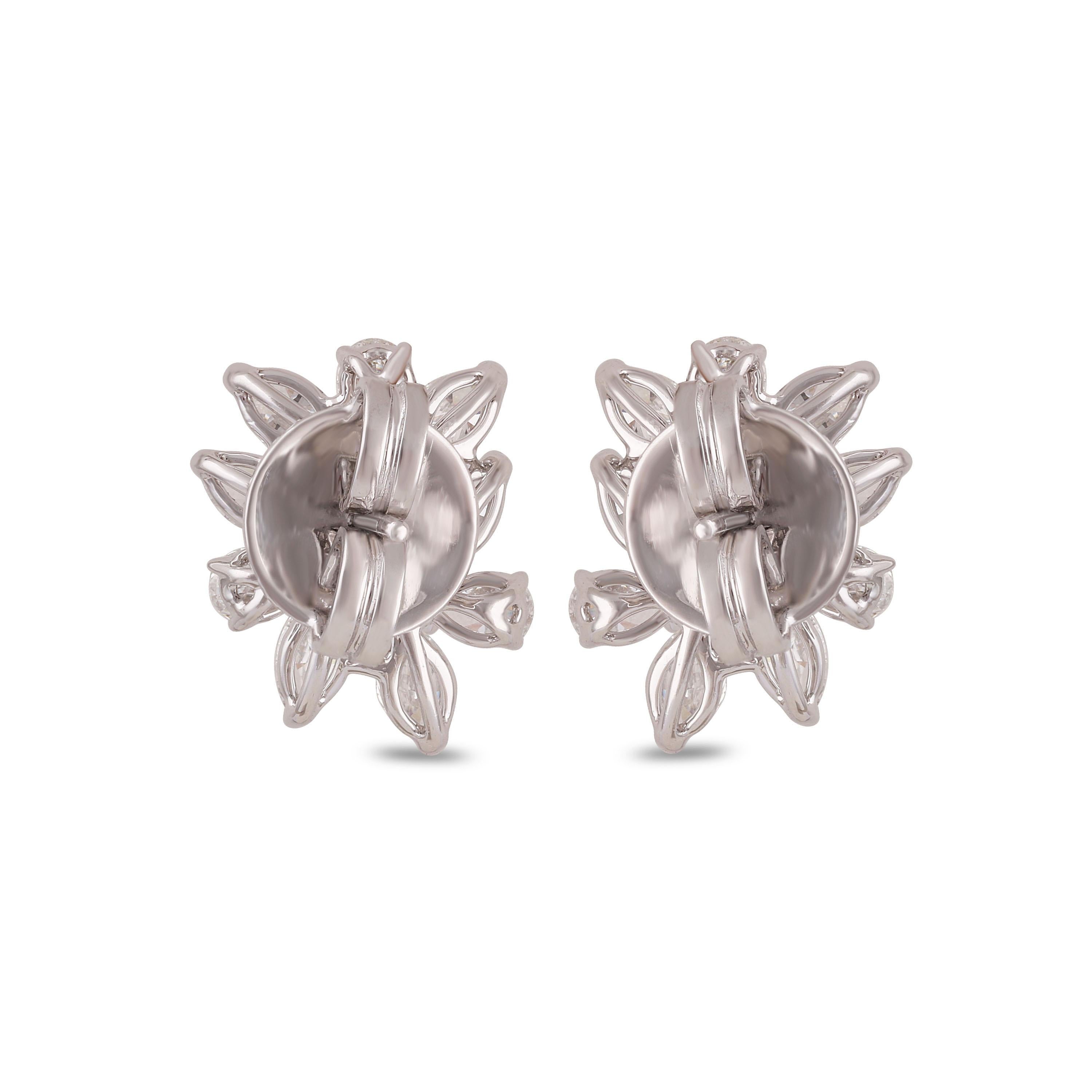 Studio Rêves Rose Cut Round Diamond Cluster Stud Earrings in 18 Karat Gold For Sale 2