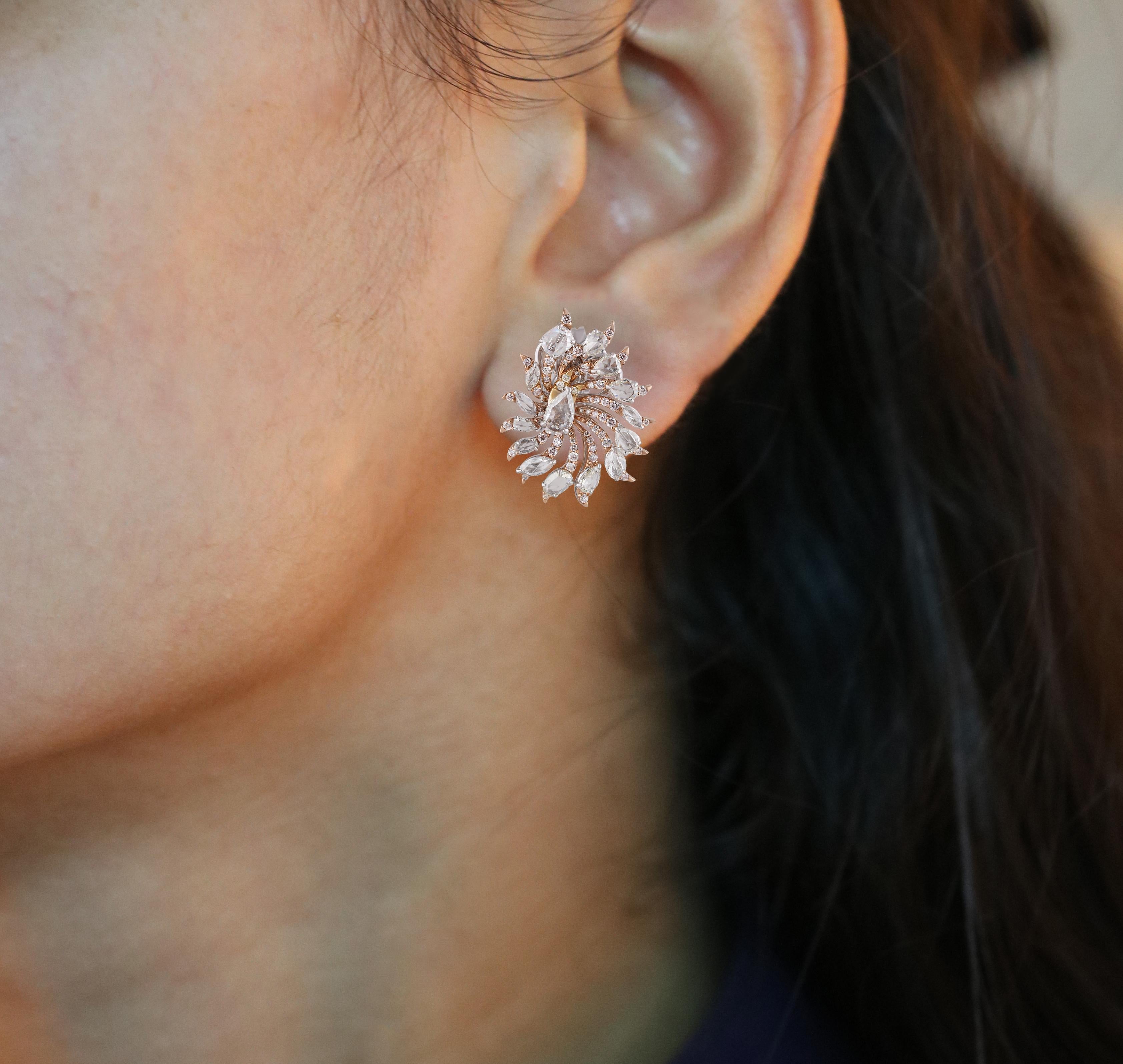 Moderno Studio Rêves Rosecut Floret Orecchini con perno in oro 18 carati in vendita