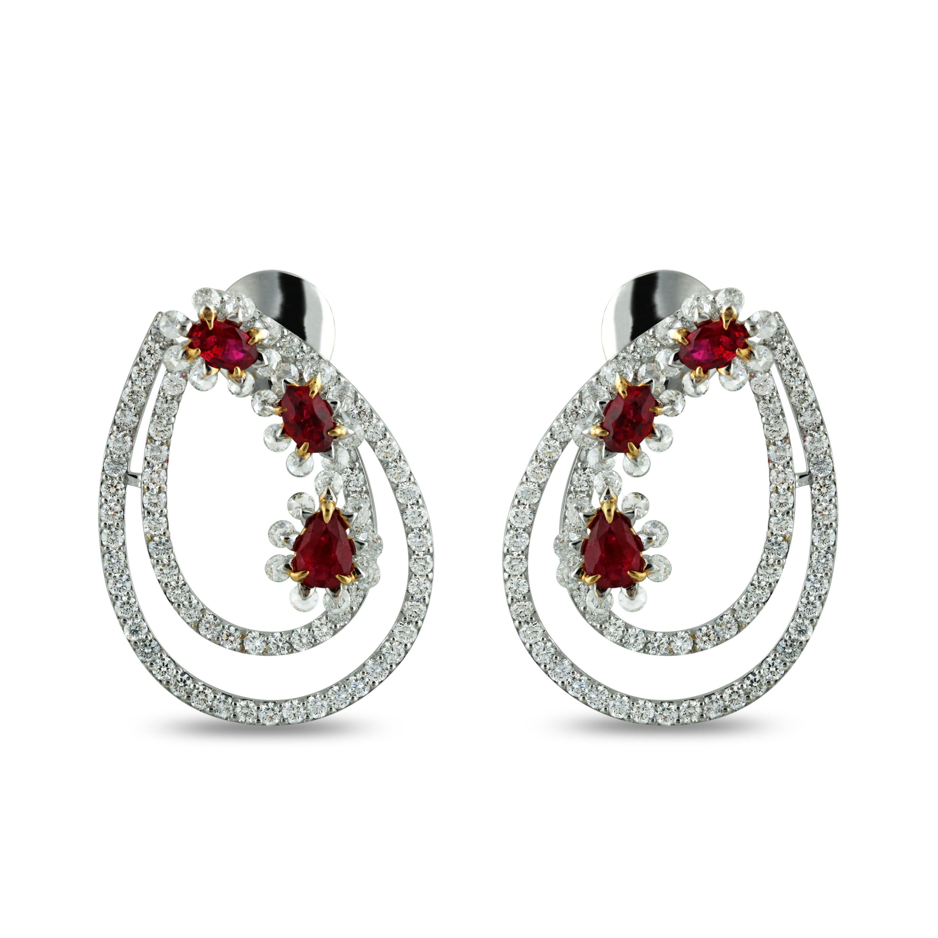 Studio Rêves Ruby and Diamond Earrings in 18 Karat Gold In New Condition For Sale In Mumbai, Maharashtra