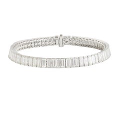 Studio Rêves Sleek Illumina Baguette Tennis Bracelet in 18K White Gold Studio Rêves Sleek Illumina Baguette Tennis Bracelet in 18K White Gold