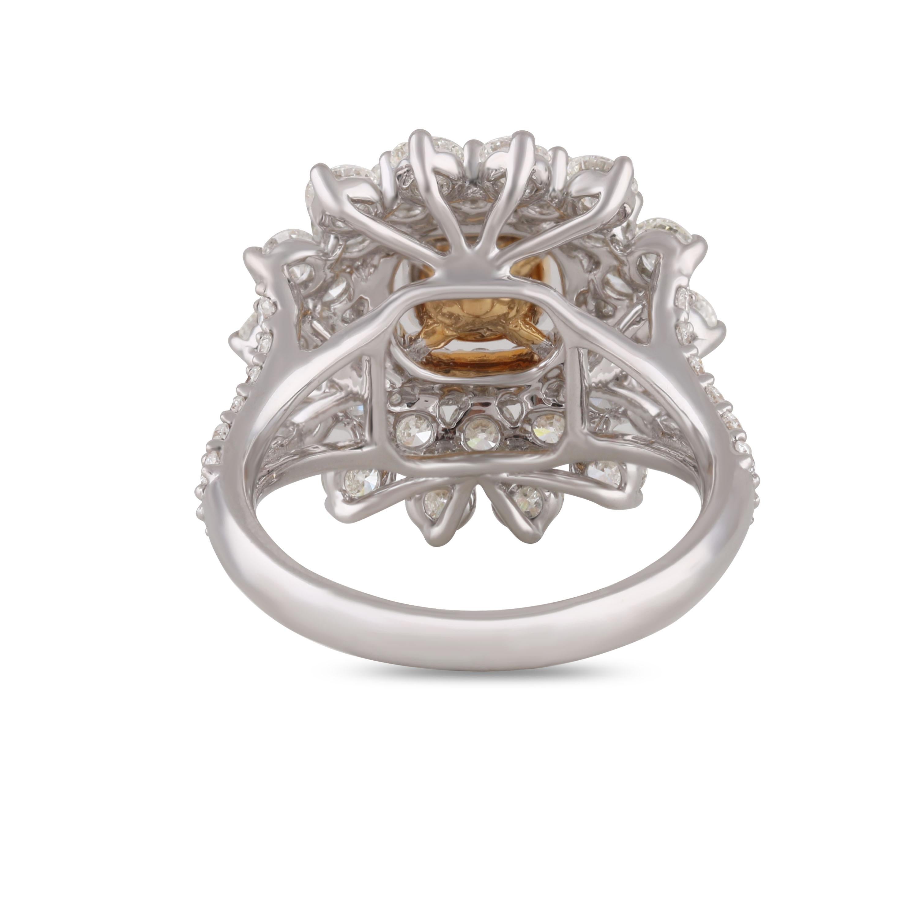 Studio Rêves Starburst Diamond Ring in 18 Karat Gold For Sale 1