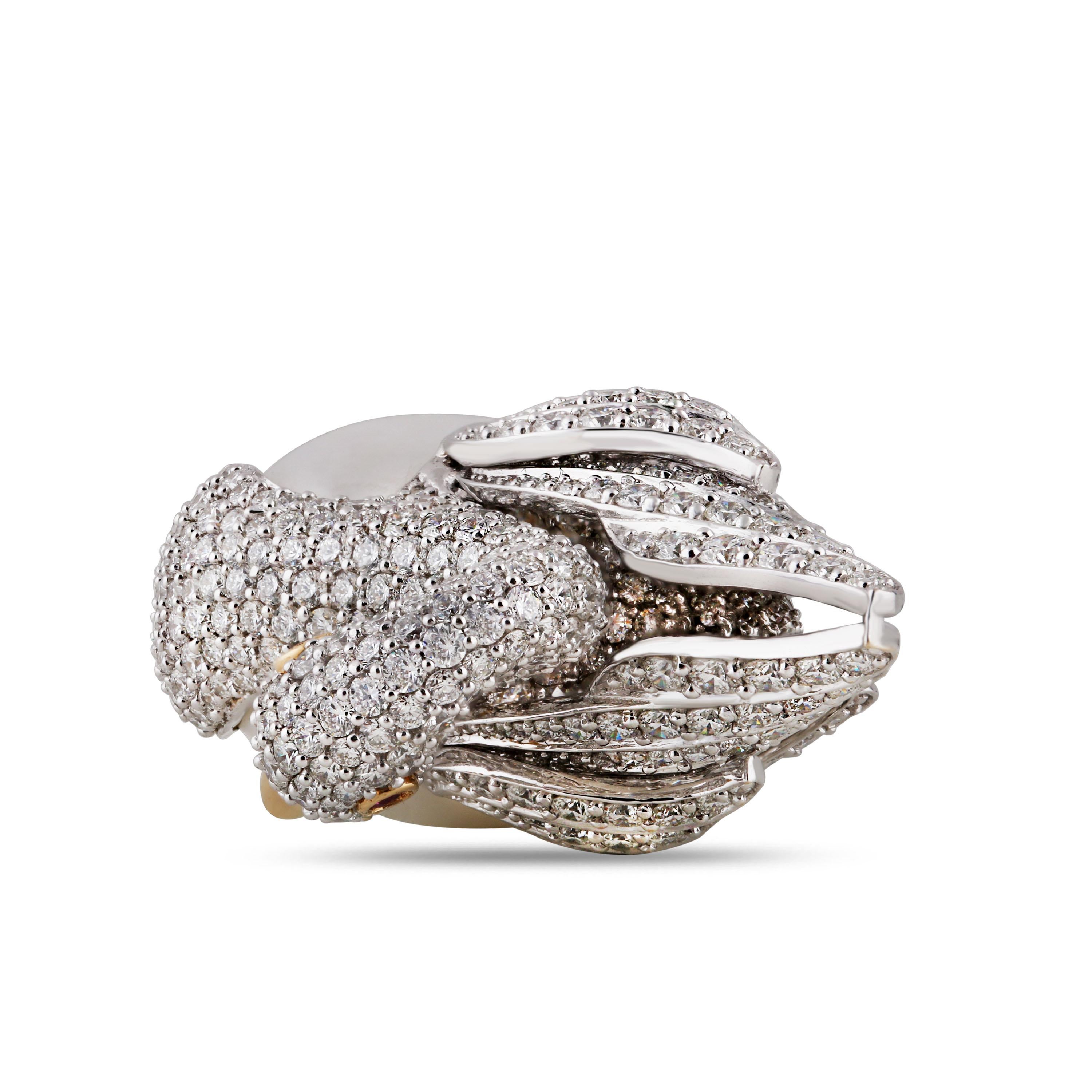 Studio Rêves Swan Cocktail Ring in 18 Karat Gold with Diamonds and Pearl For Sale 1