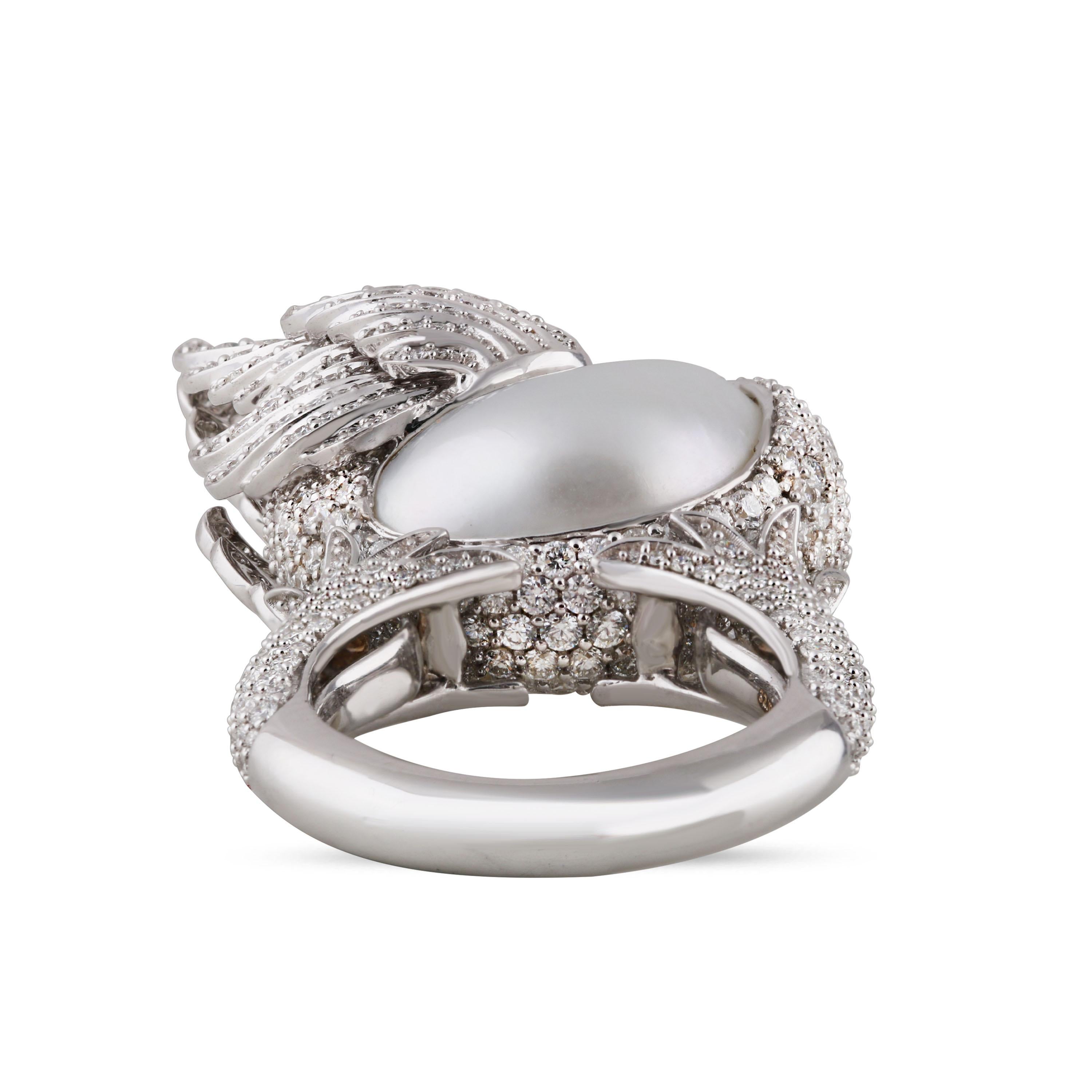 Studio Rêves Swan Cocktail Ring in 18 Karat Gold with Diamonds and Pearl For Sale 2