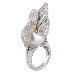 Studio Rêves Swan Cocktail Ring in 18 Karat Gold with Diamonds and Pearl