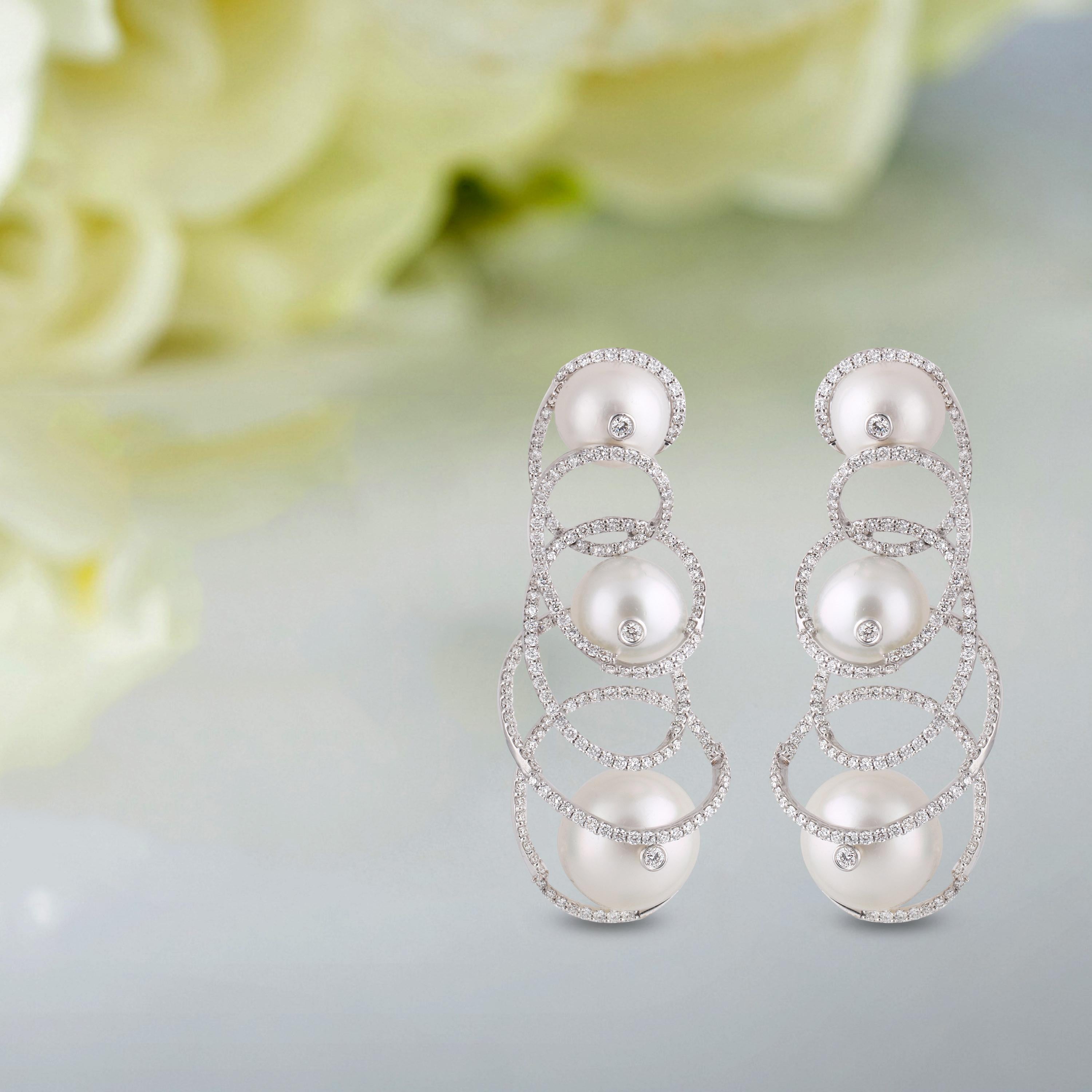 Studio Rêves Swirl Diamond and Pearl Dangling Earrings in 18 Karat White Gold For Sale 1