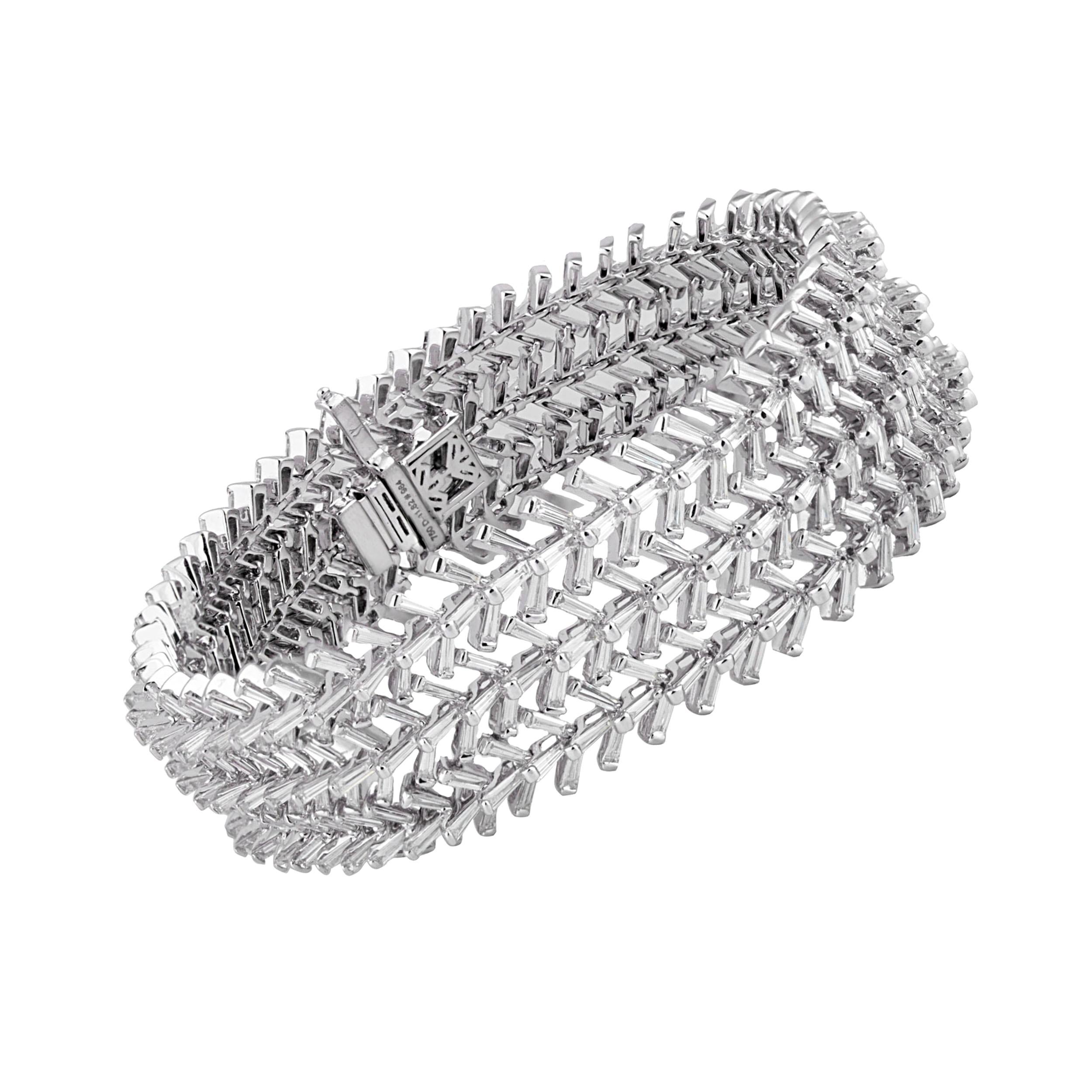 Studio Rêves Taper Baguette Diamond Tennis Bracelet in 18 Karat White Gold In New Condition For Sale In Mumbai, Maharashtra