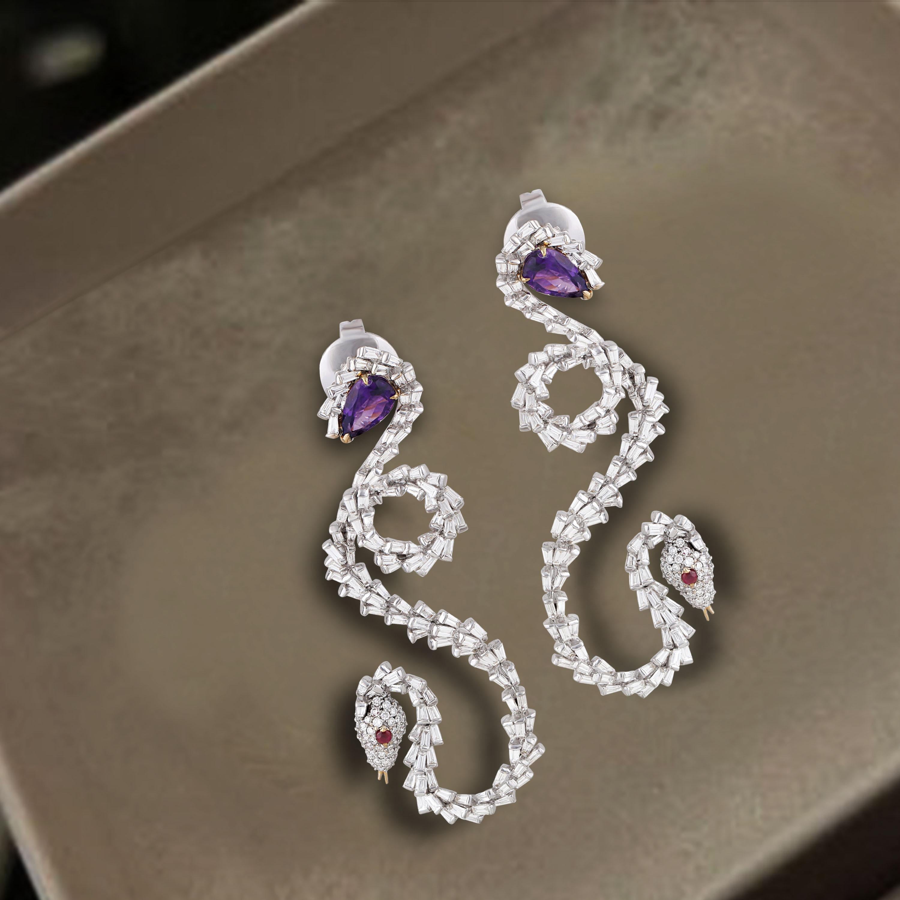 Women's Studio Rêves Tapered Diamond Dangling Earrings in 18 Karat Gold with Amethyst For Sale