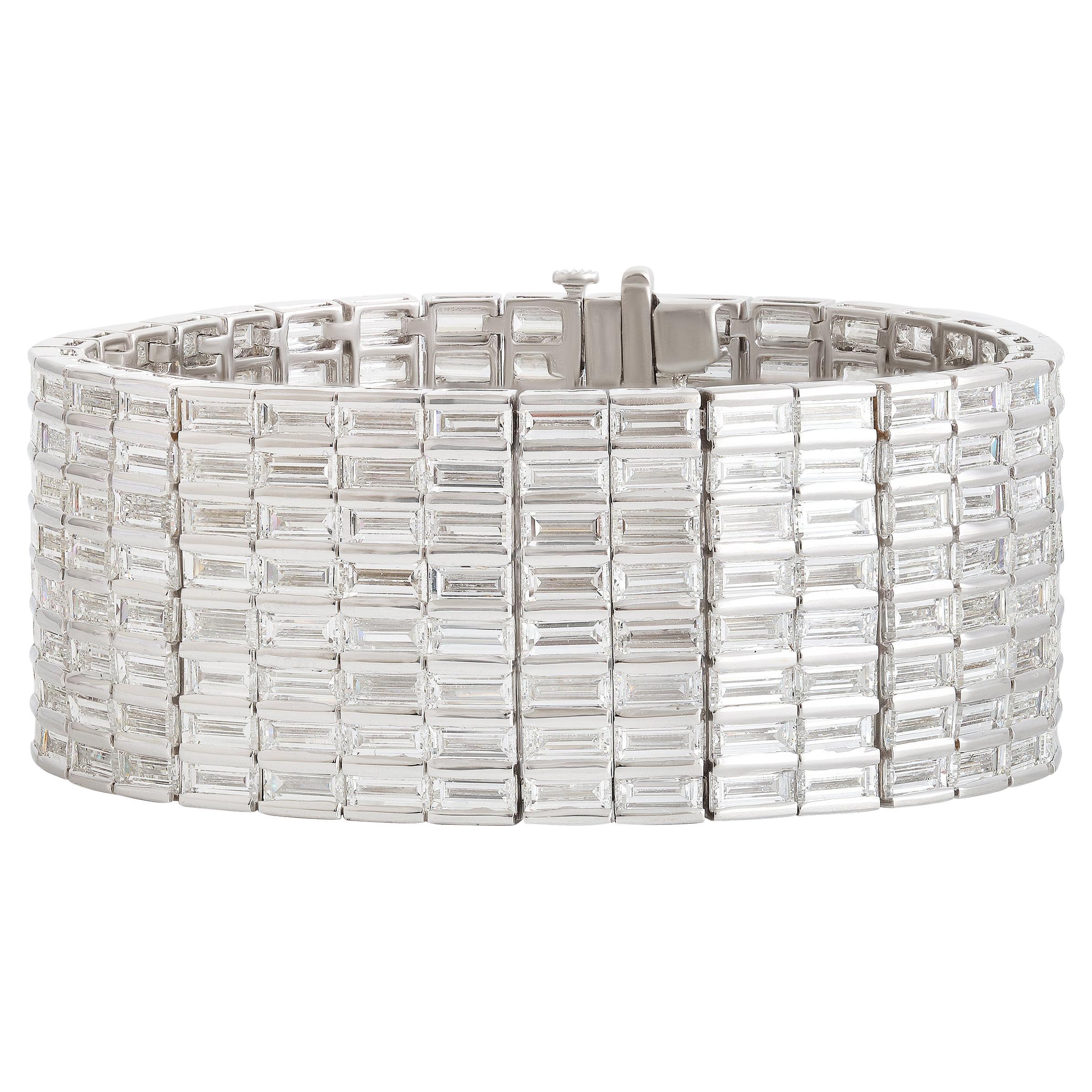 Studio Rêves Il bracciale tennis Grand Lumière Baguette in oro bianco 18 carati