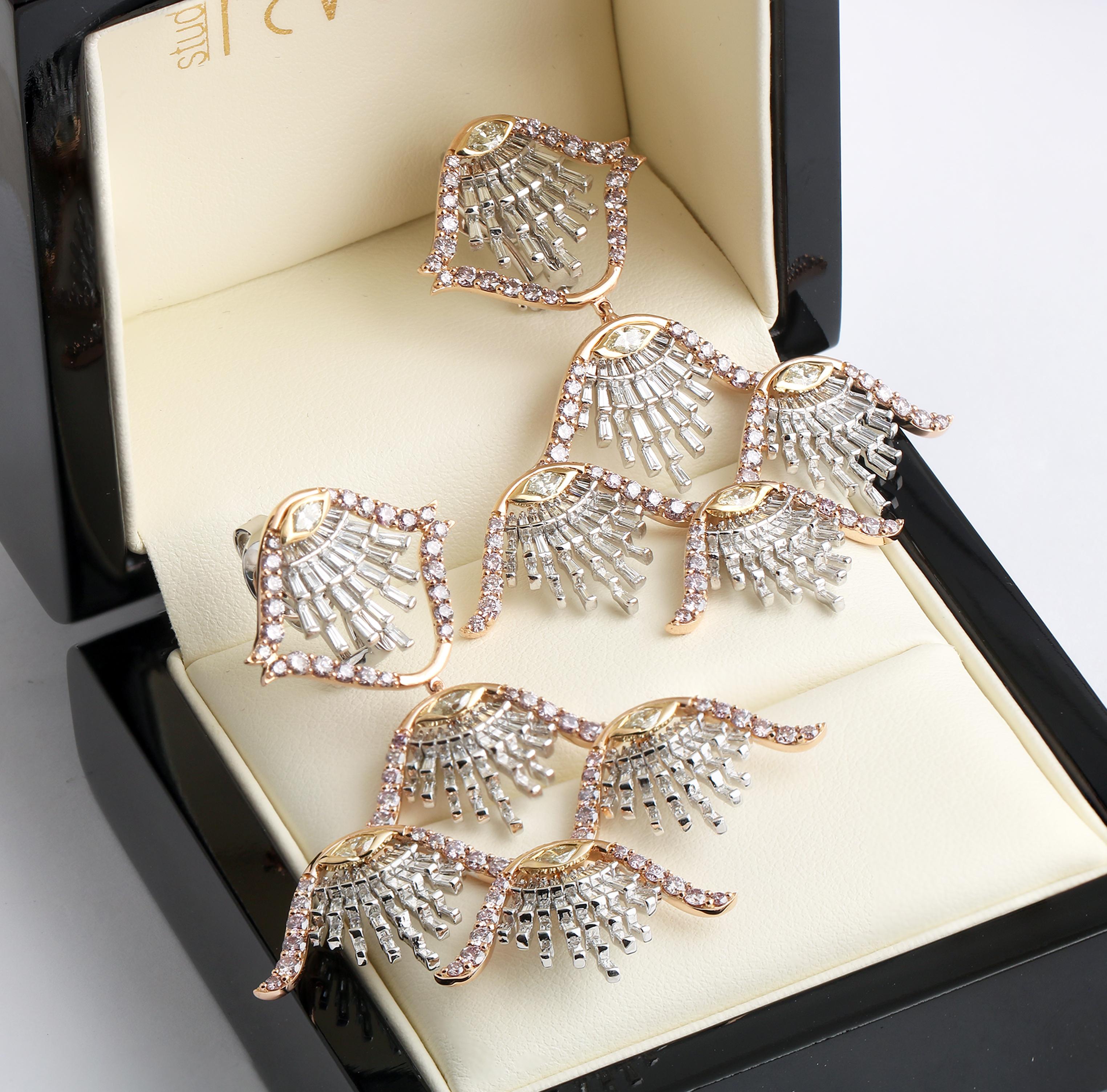 Studio Rêves Tri-Color Sea Shell Dangling Earrings in 18 Karat Gold For Sale 4