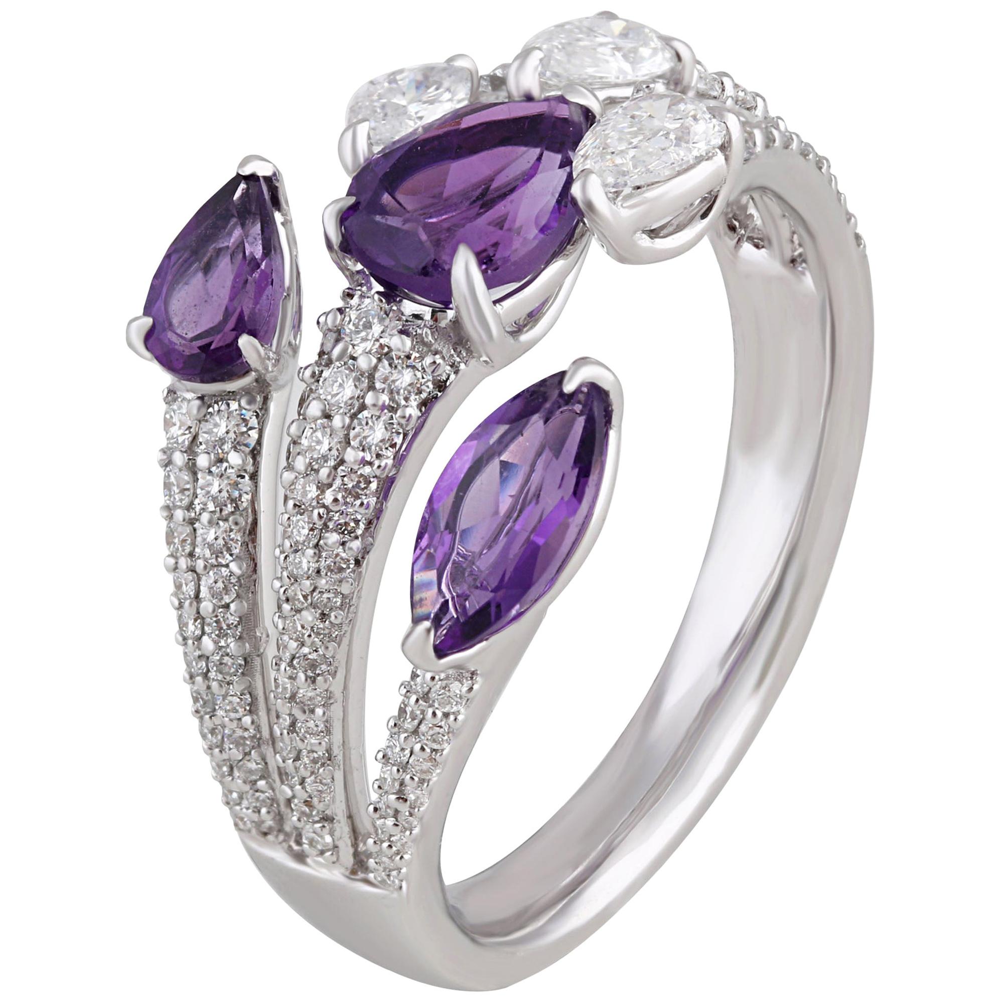 Studio Rêves Trident Amethyst and Diamonds Ring in 18 Karat Gold For Sale