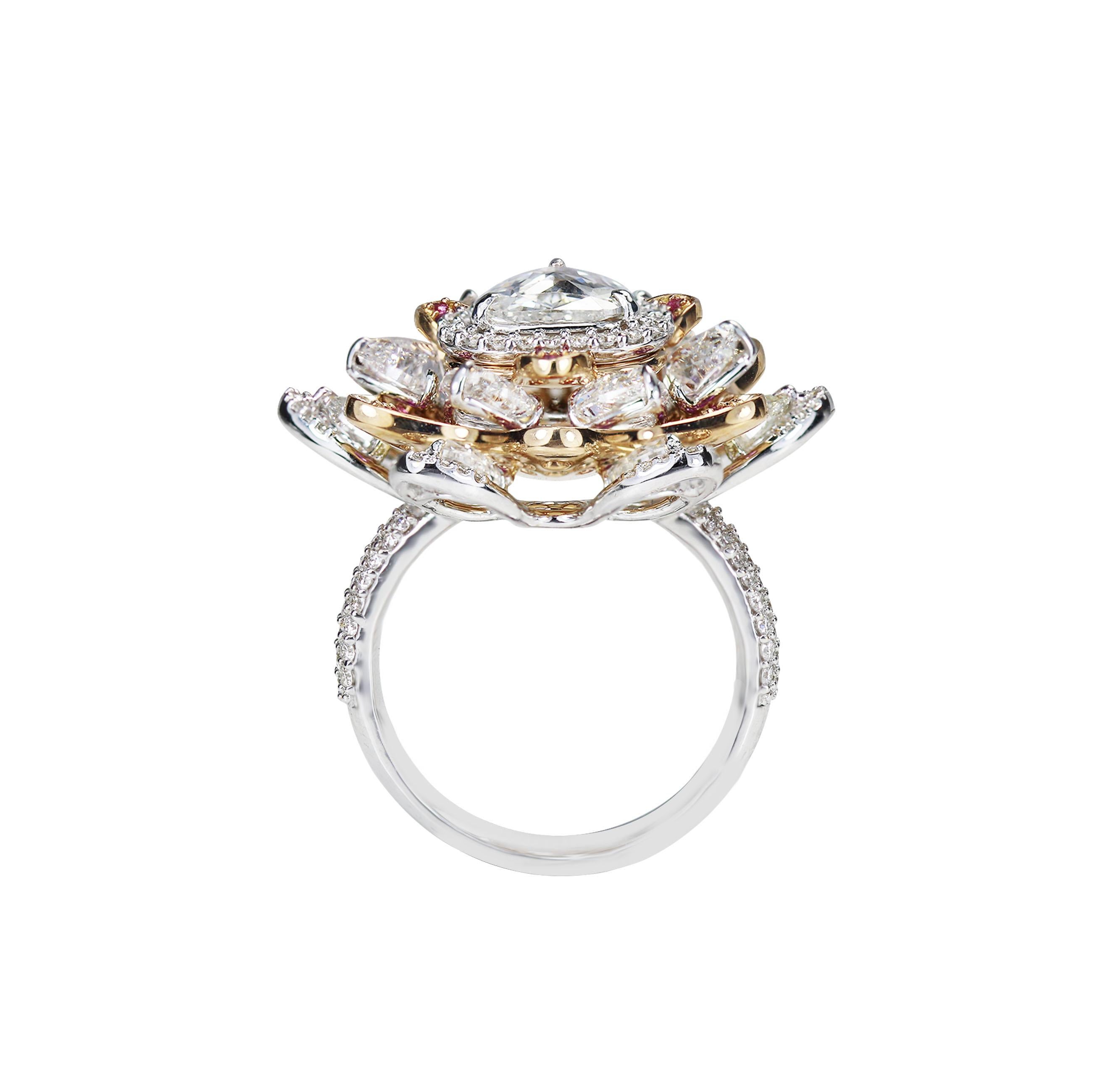 Women's Studio Rêves Trillion Rose Cut Diamonds and Pink Sapphire Ring in 18 Karat Gold For Sale