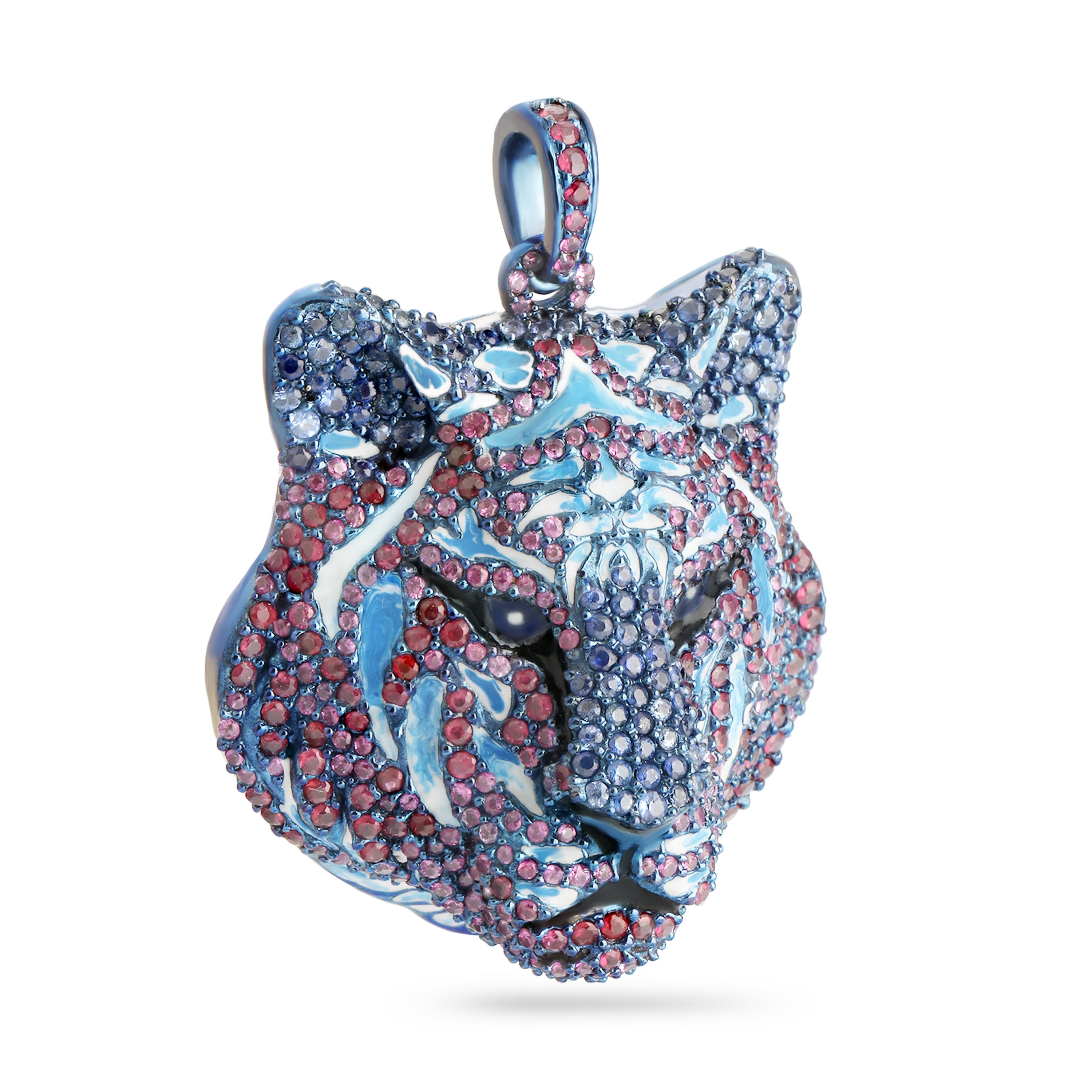 Moderno Studio Rêves Ciondolo Unisex Tigre in Titanio con Zaffiri Rosa, Blu e Rubino in vendita