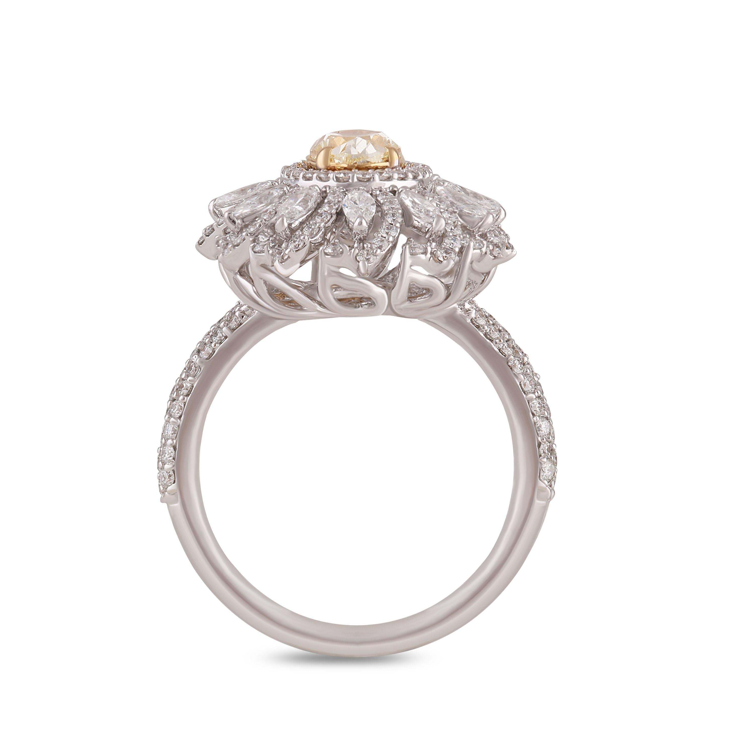 Women's Studio Rêves Yellow Diamond Sunrays Ring in 18 Karat Gold