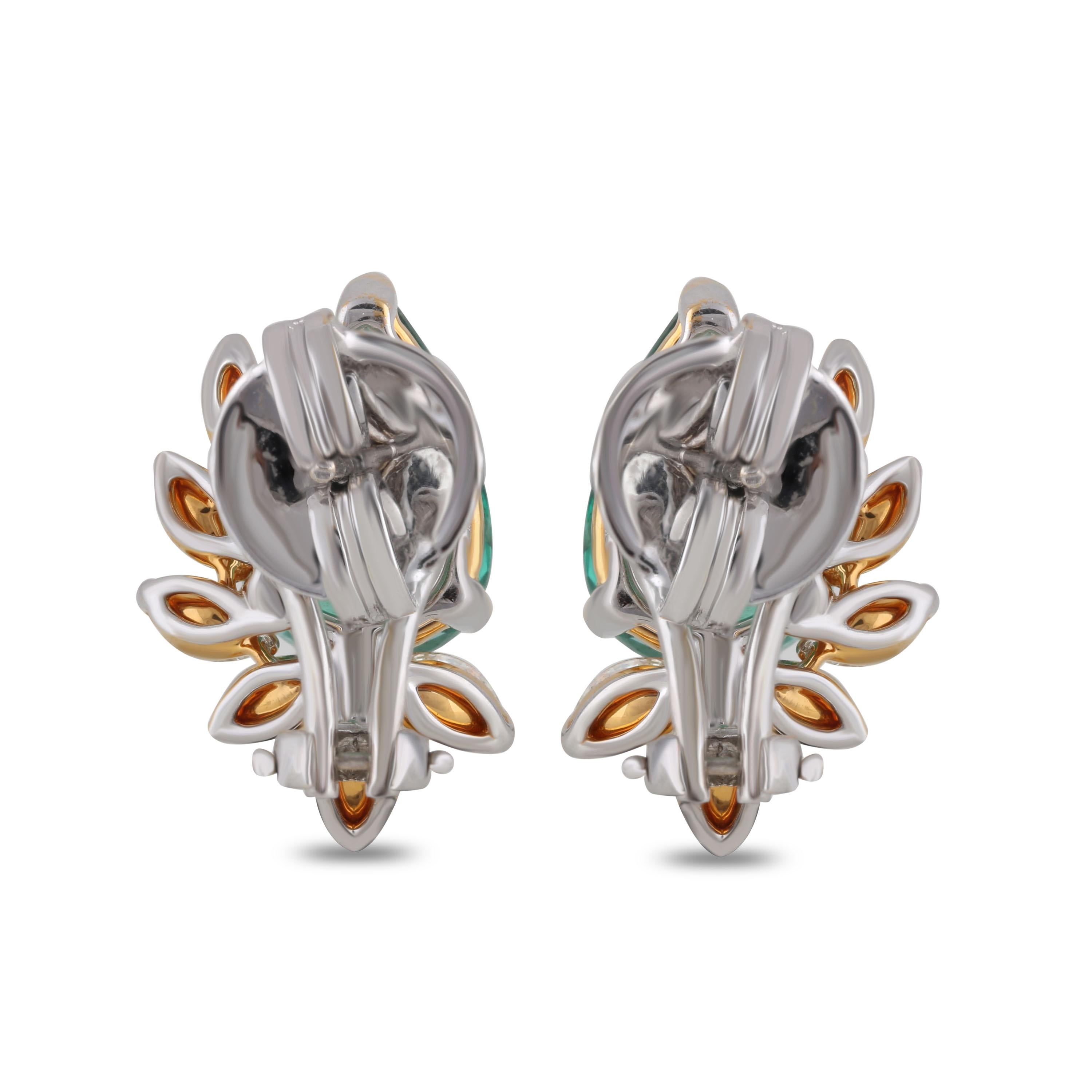 Women's Studio Rêves Yellow Diamonds and Emerald Stud Earrings in 18 Karat Gold For Sale