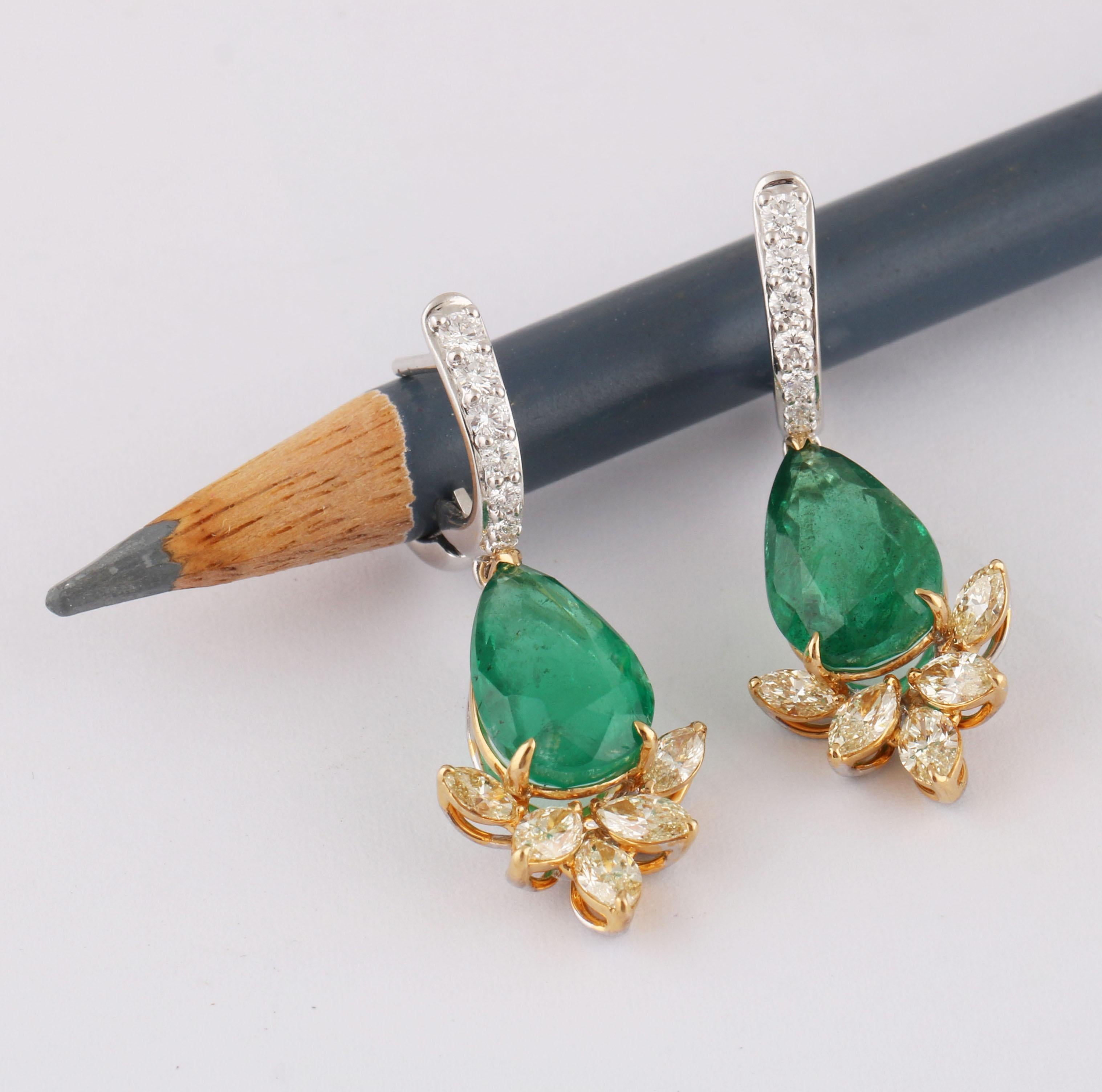 Marquise Cut Studio Rêves Yellow Marquise and Emeralds Drop Earrings in 18 Karat Gold For Sale