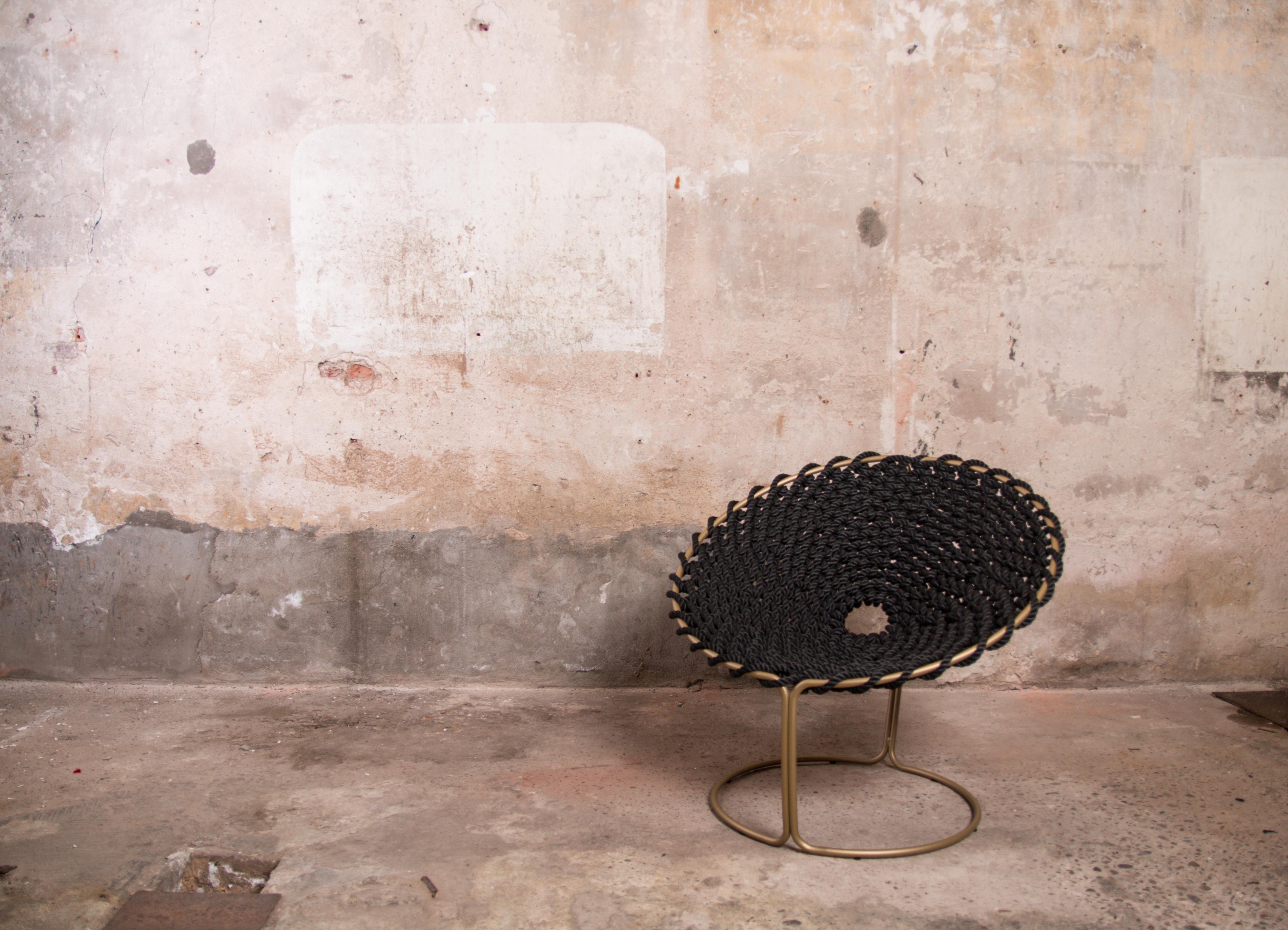Femme chair black (gold) - Mixed Media Art by Studio Rik ten Velden