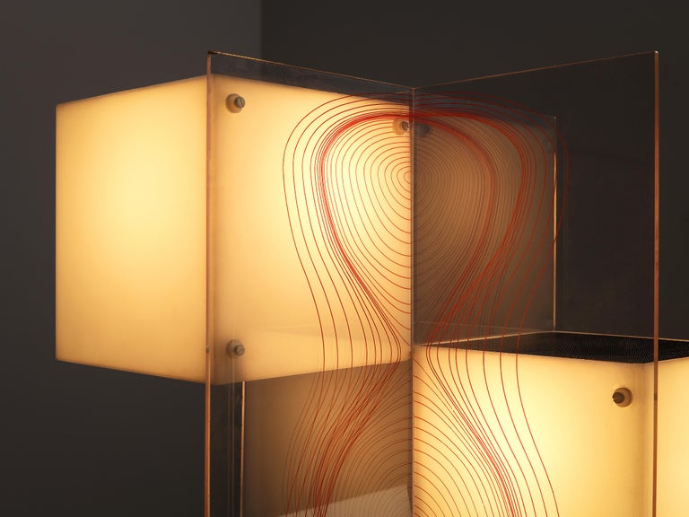 Post-Modern Studio Salvatori for Sormani Table Lamp in Plexiglass For Sale