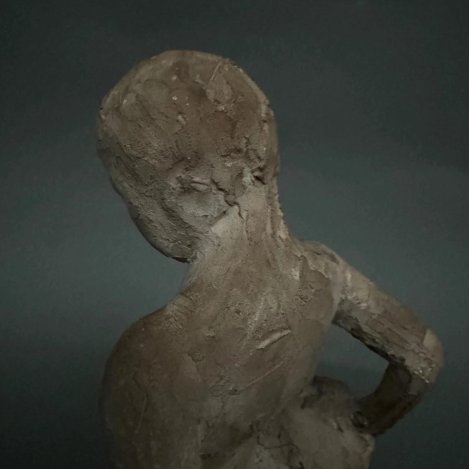 Studio sculpture by Charles Filleul – Young man in terracotta. en vente 6