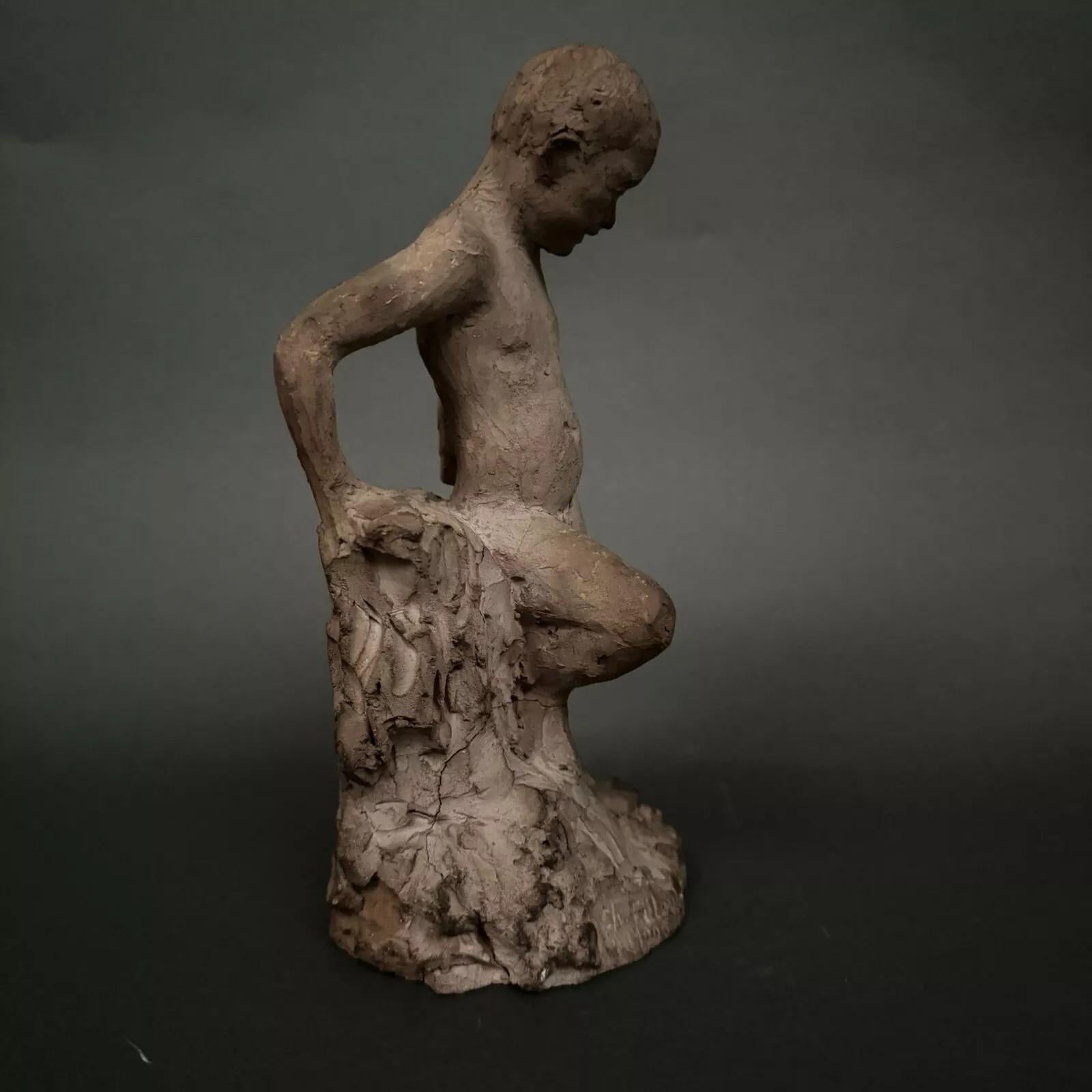20ième siècle Studio sculpture by Charles Filleul – Young man in terracotta. en vente