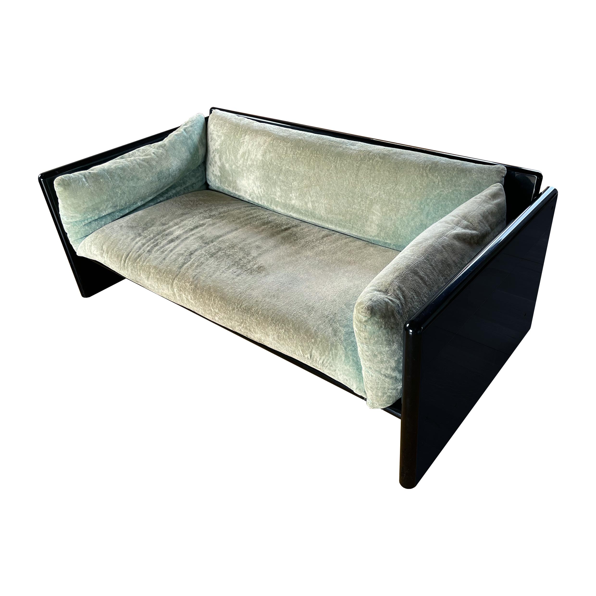 Zweisitziges Sofa 