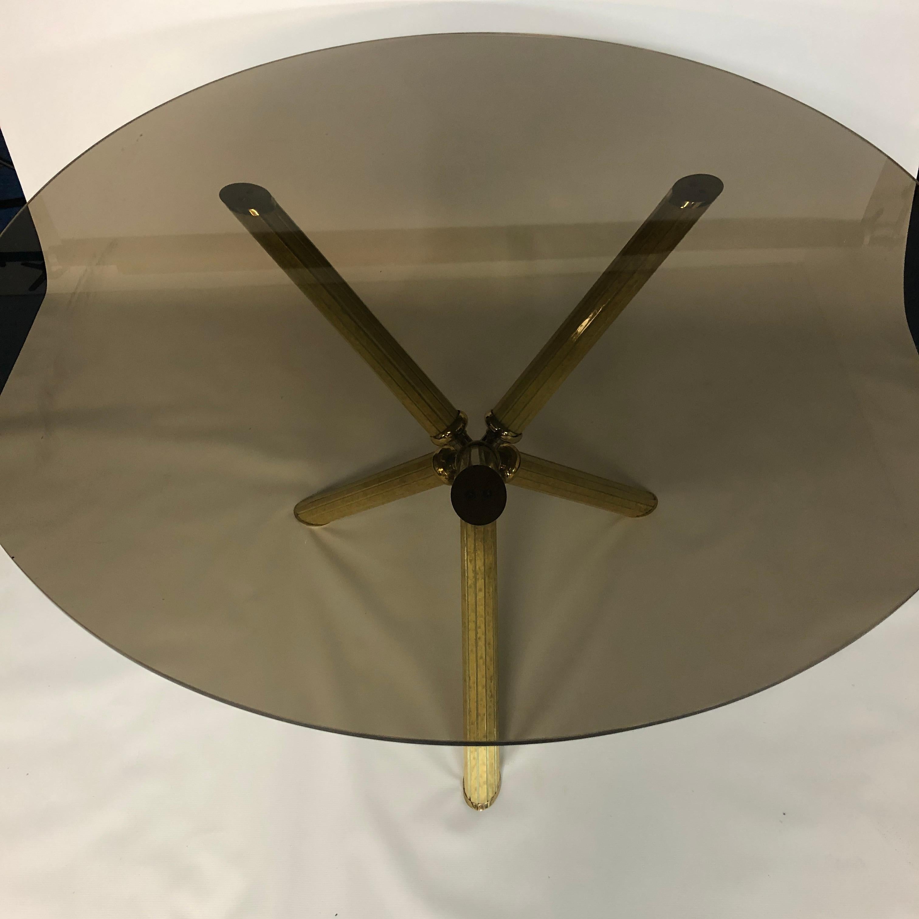 Table de salle à manger Studio Smania Briar Wood Smoked Glass Round Brass 1970s Hollywood Bon état - En vente à London, GB